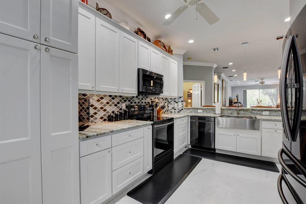 MAJESTIC ISLES - Residential