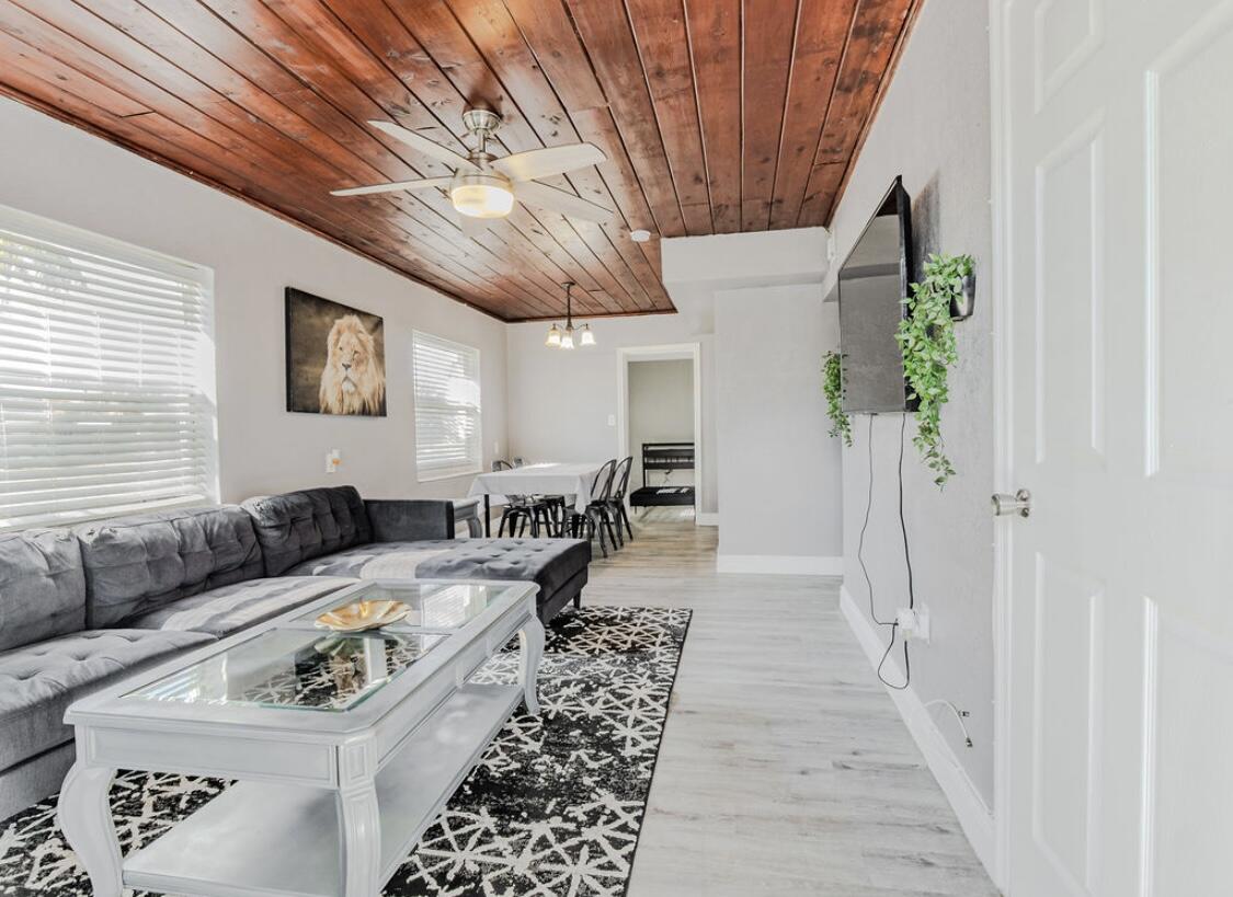 B AND G HOMES - Residential Income