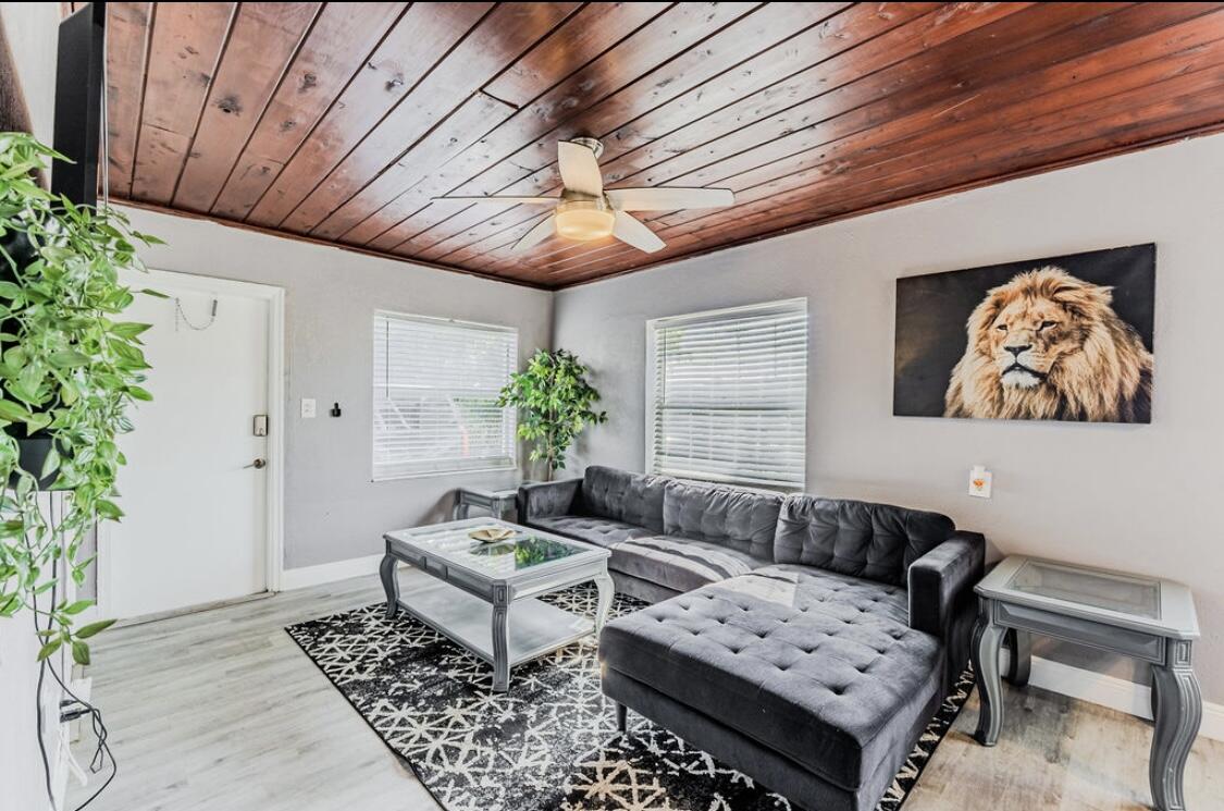 B AND G HOMES - Residential Income