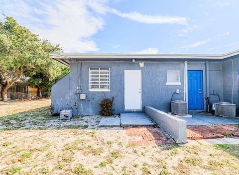 112 W 34th Street S 1, 2 Riviera Beach FL 33404