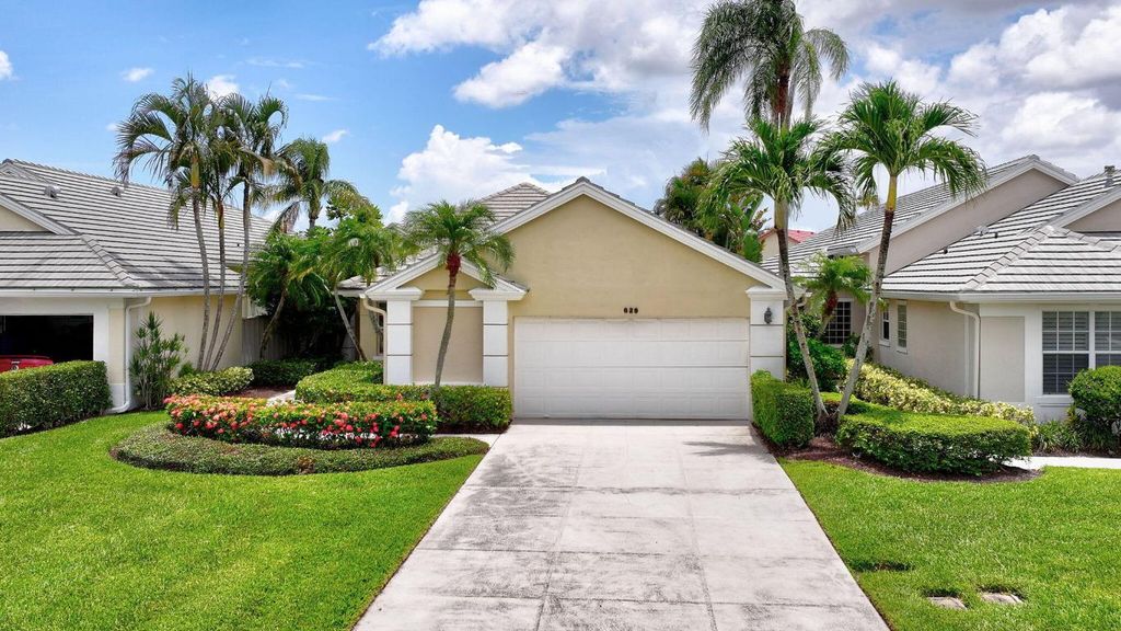 Photo of 629 Masters Way, Palm Beach Gardens, FL 33418 (MLS # R11101866)