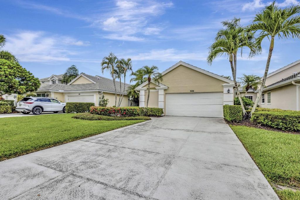Photo of 629 Masters Way, Palm Beach Gardens, FL 33418 (MLS # R11101866)
