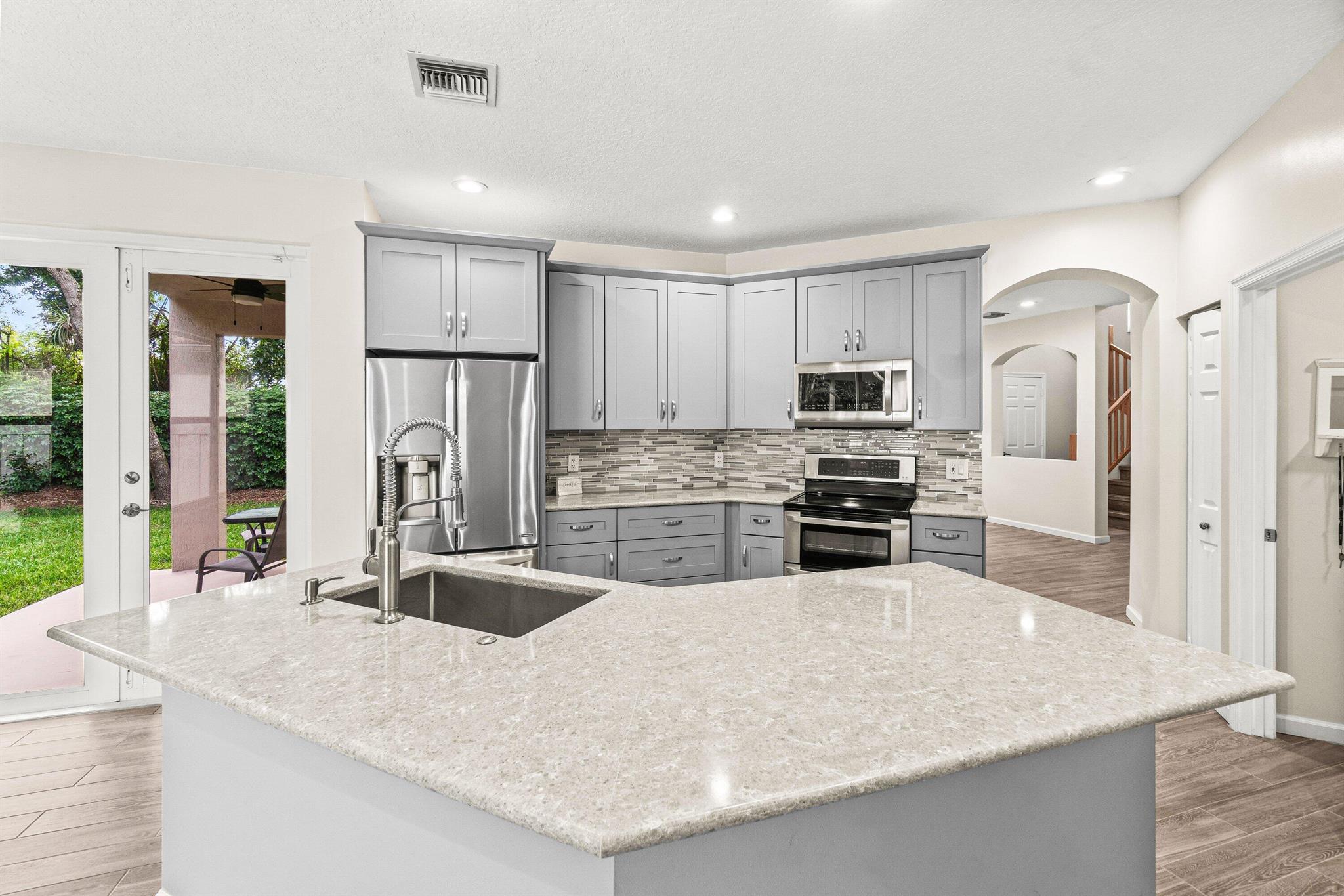 MIZNER POINTE OF BOCA VIA - Residential