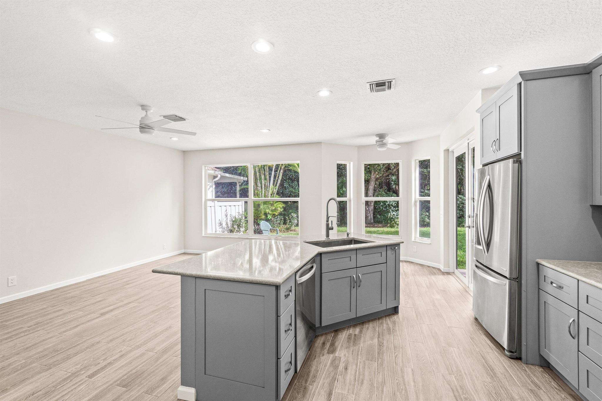 MIZNER POINTE OF BOCA VIA - Residential