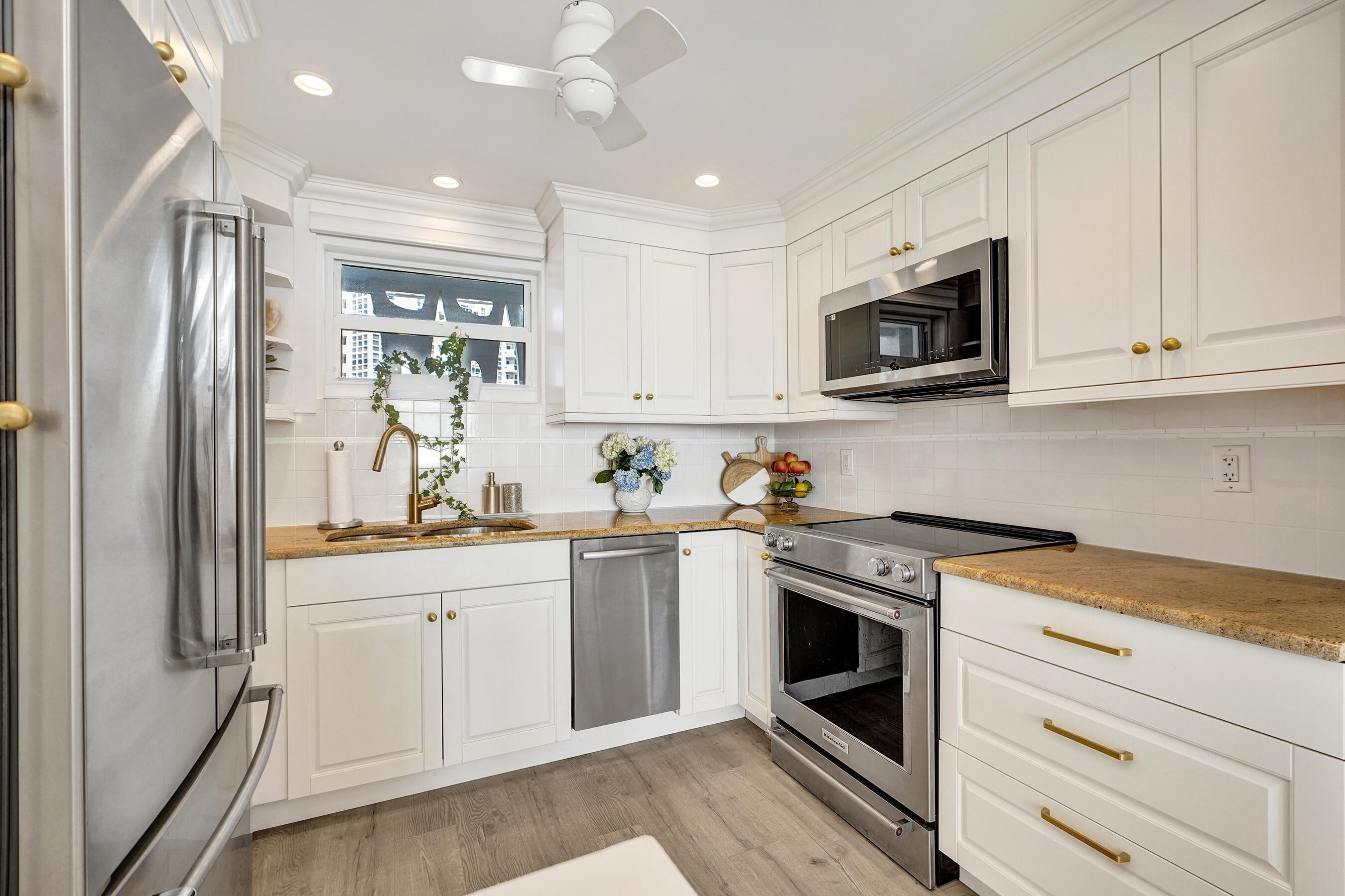 SEA TOWER APTS CO-OP - Residential