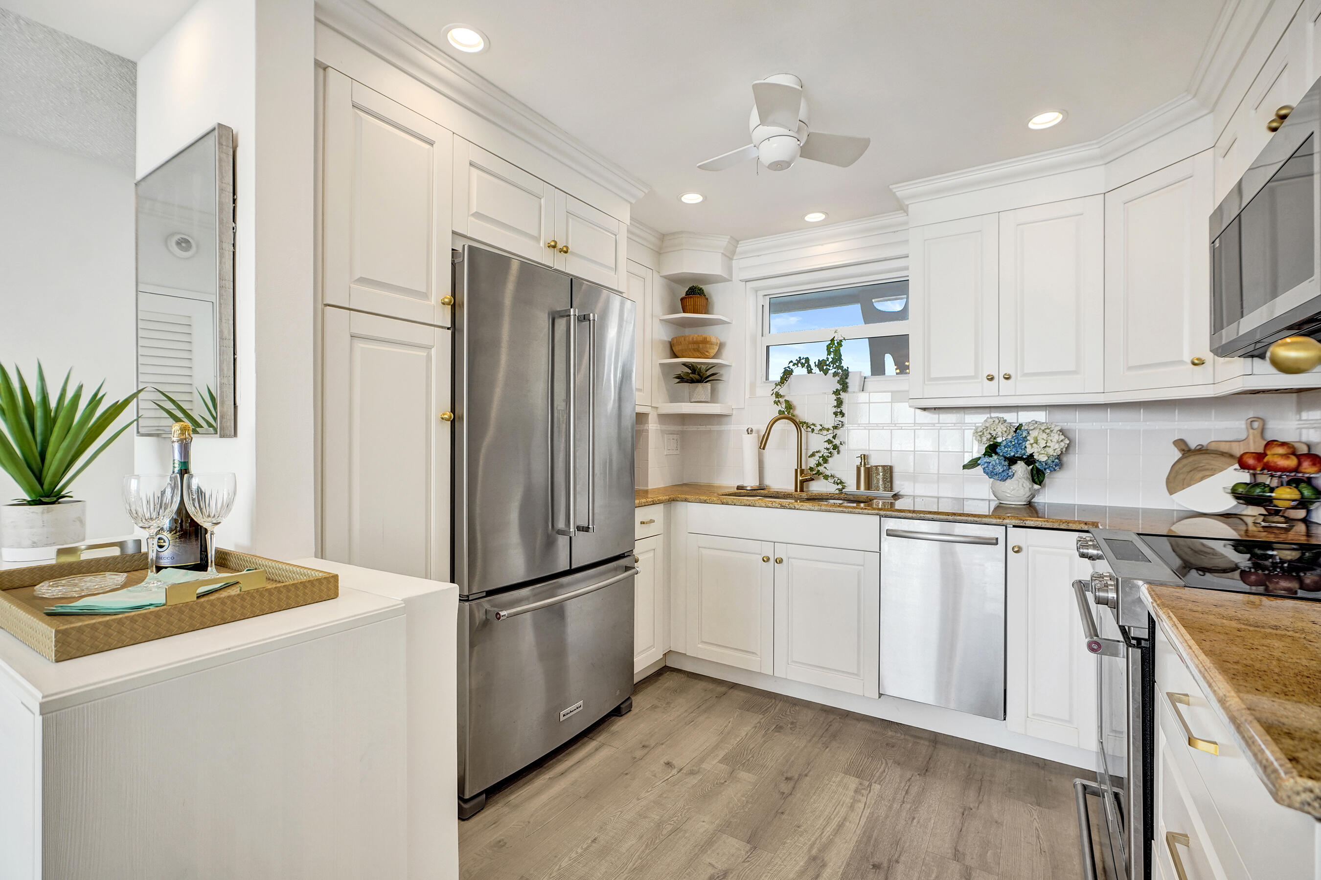 SEA TOWER APTS CO-OP - Residential