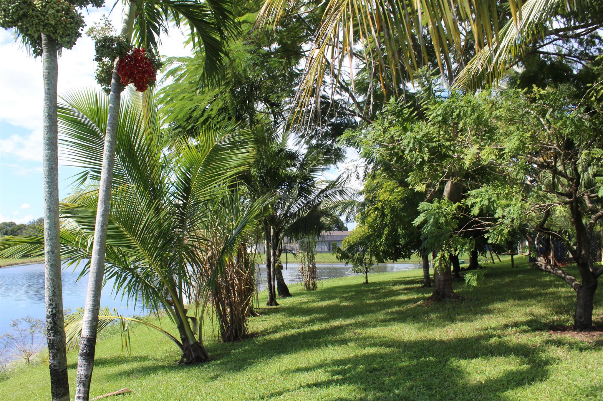 SUGAR POND MANOR OF WELLI - Residential Lease