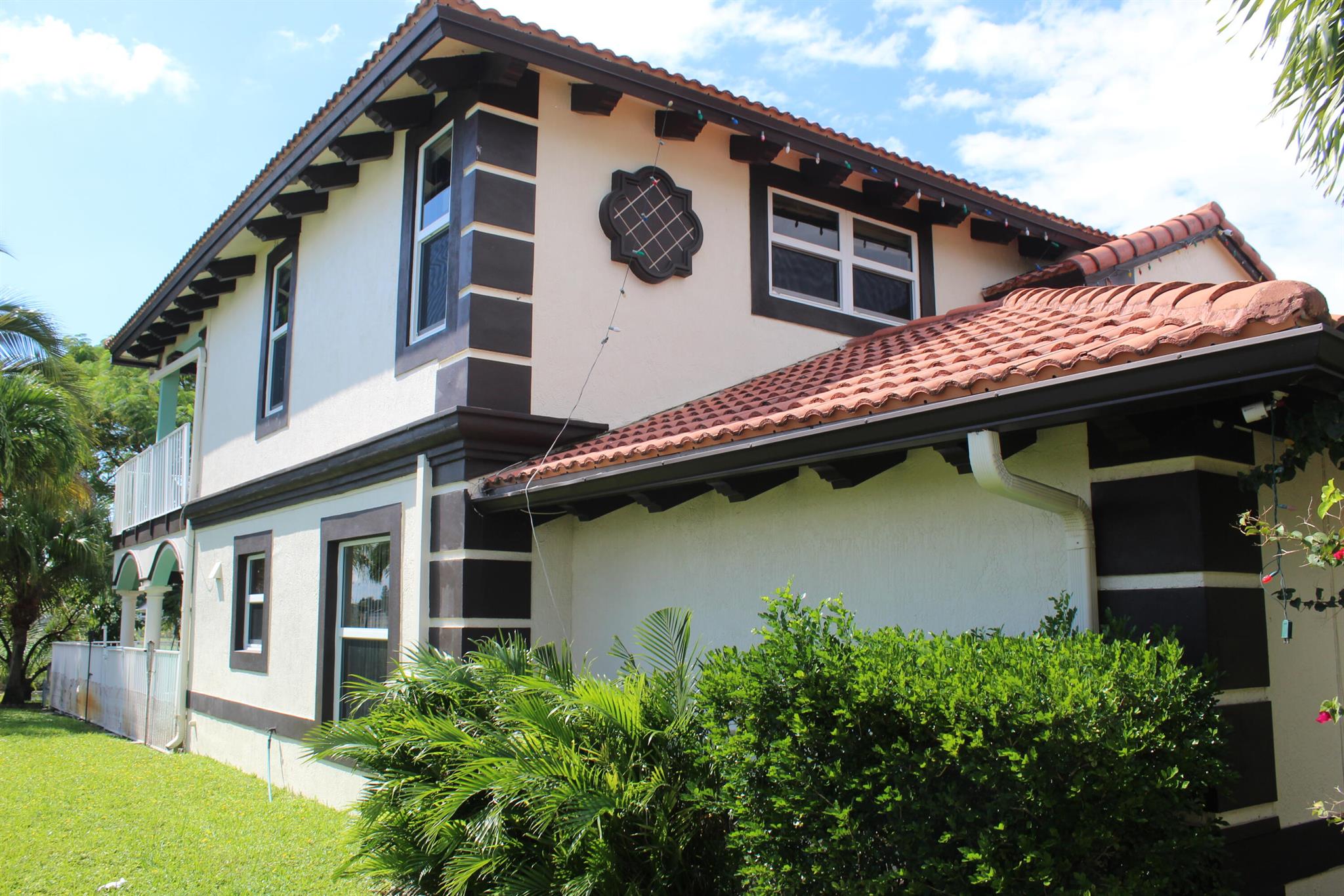 SUGAR POND MANOR OF WELLI - Residential Lease