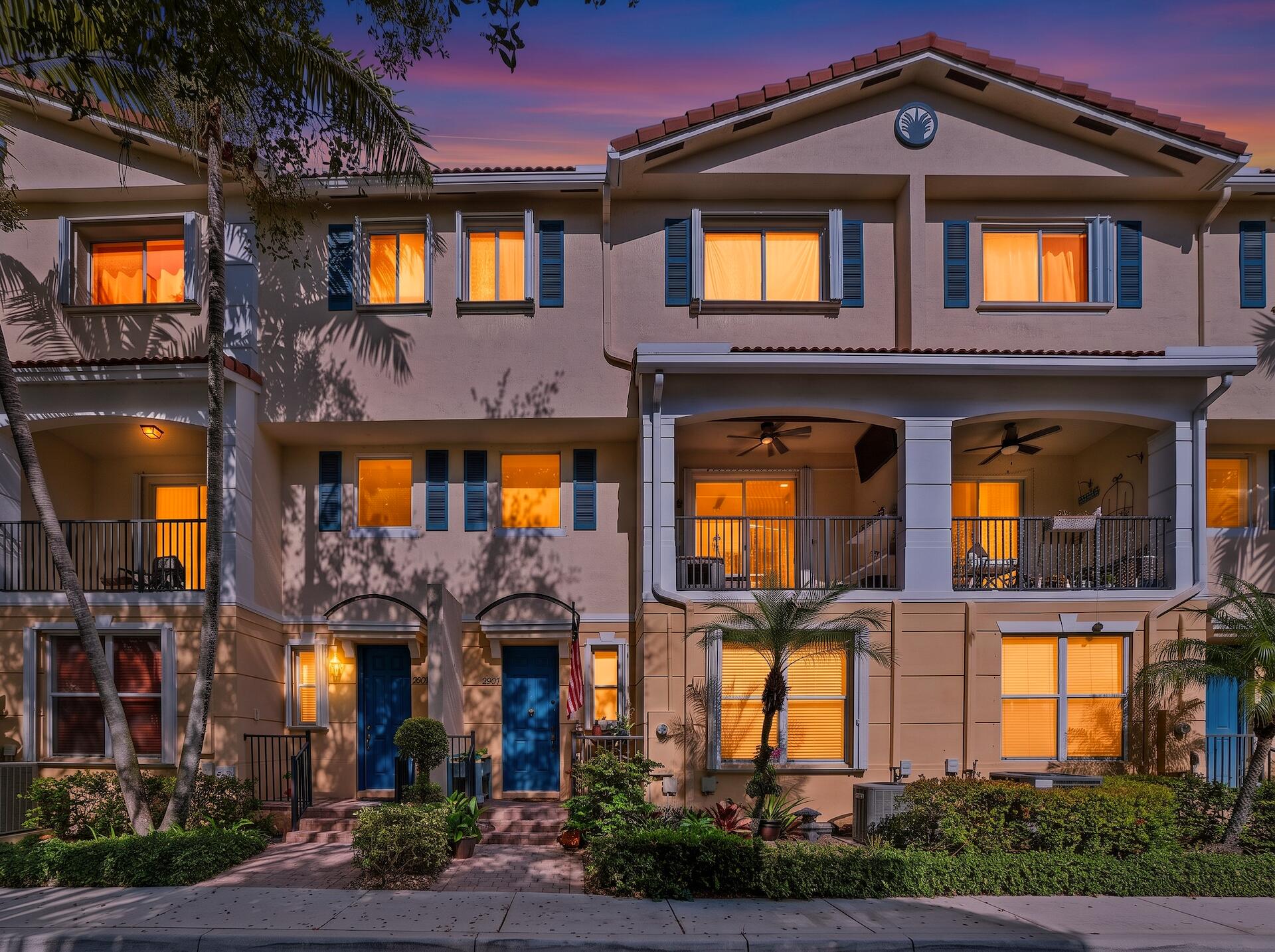 2905 S Greenleaf Circle