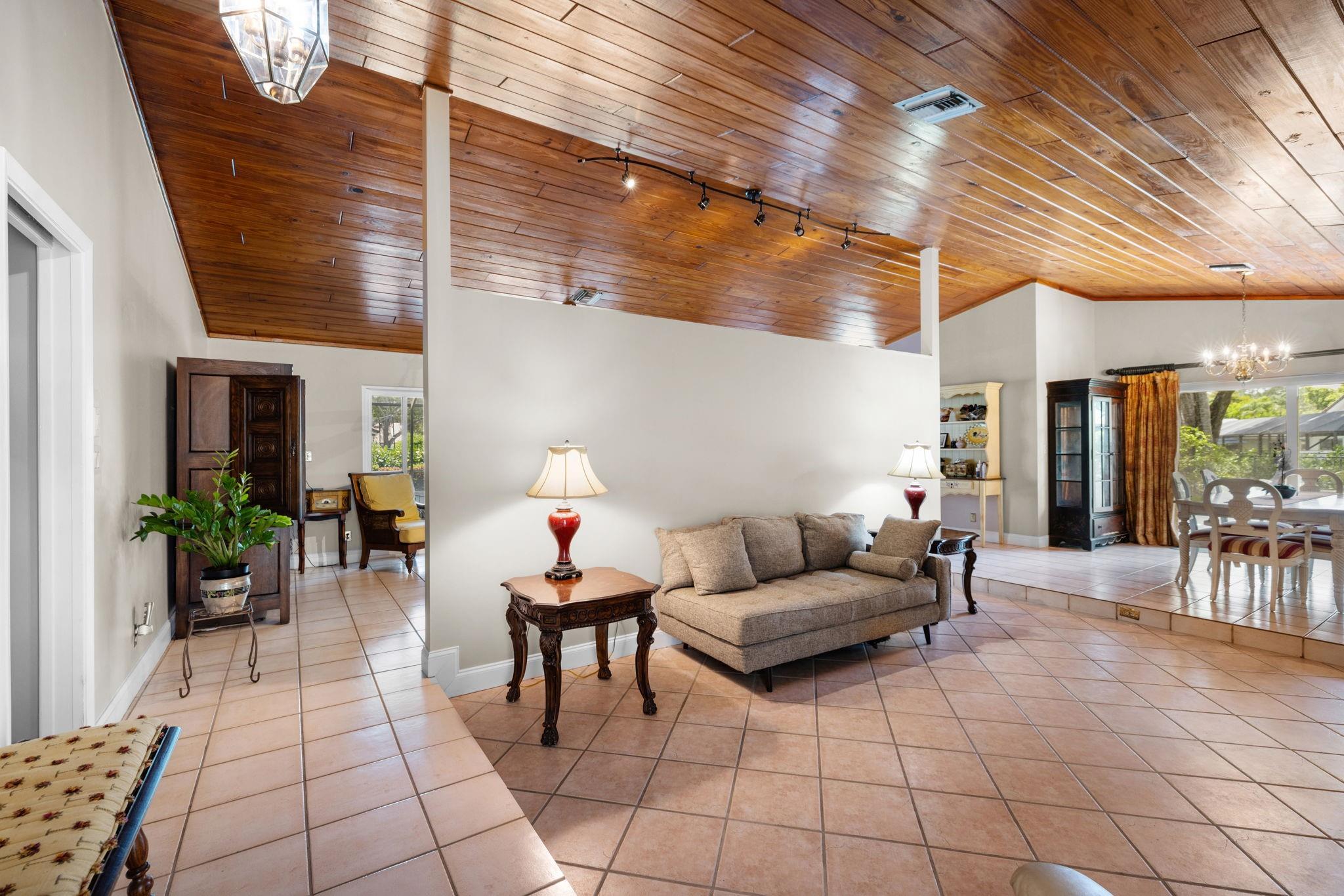 5044 NW 90th Ter