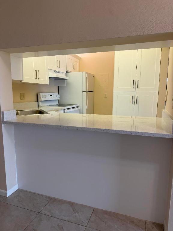 PINE RIDGE NORTH VILLAGE III CONDO - Residential