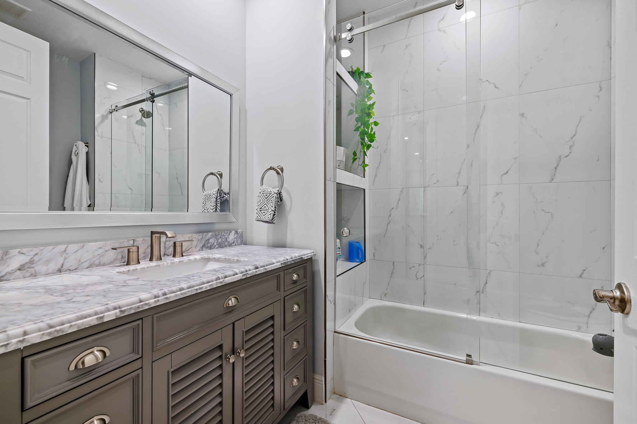 The Falls - Residential