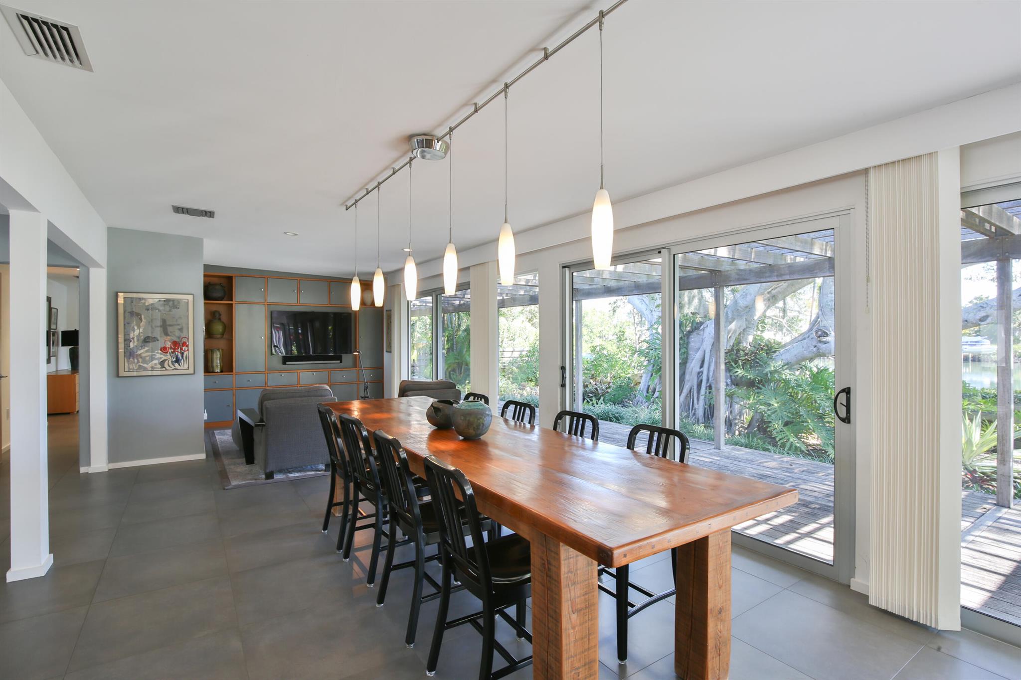 COCOANUT BAYOU - Residential