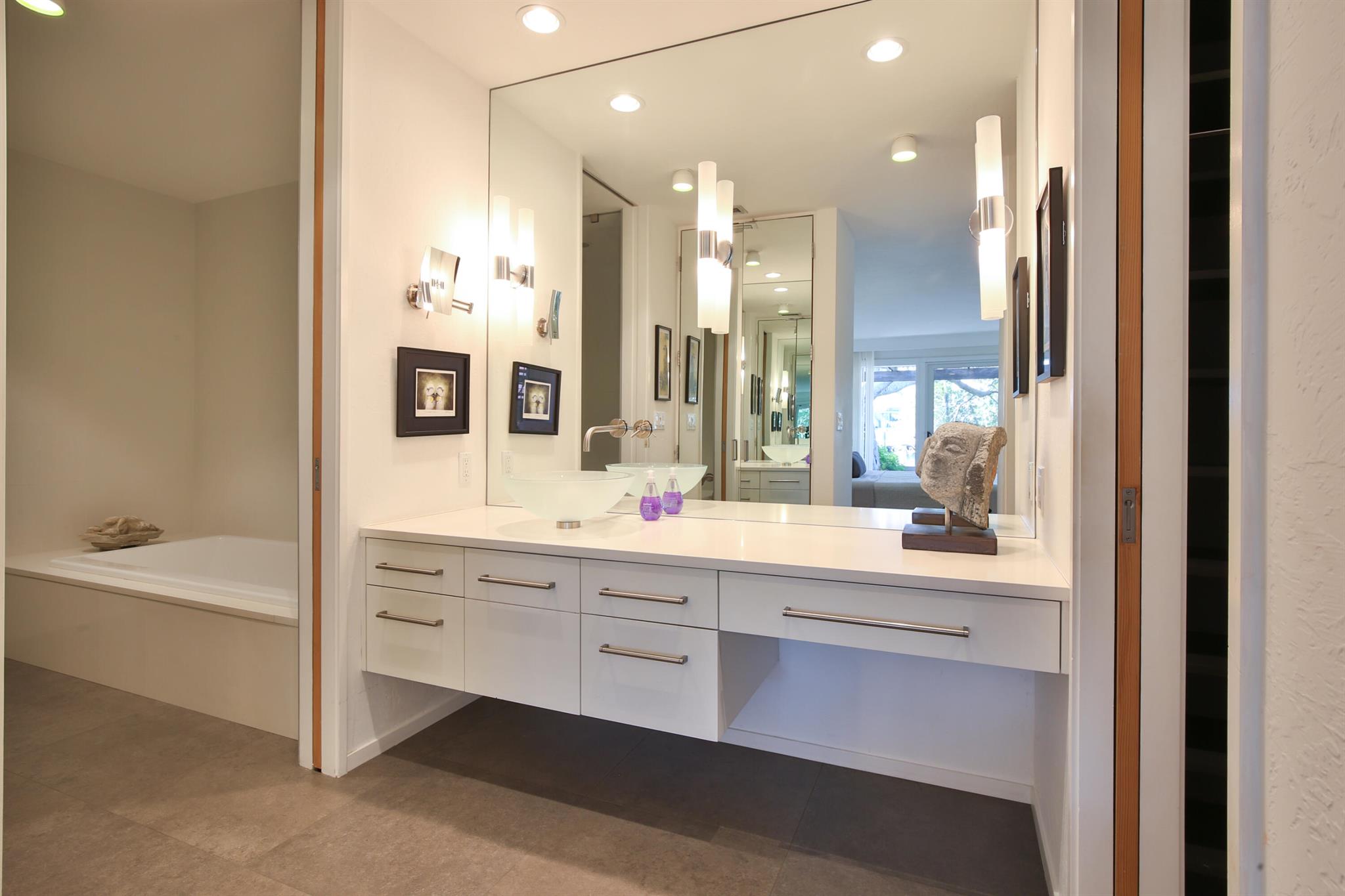 COCOANUT BAYOU - Residential