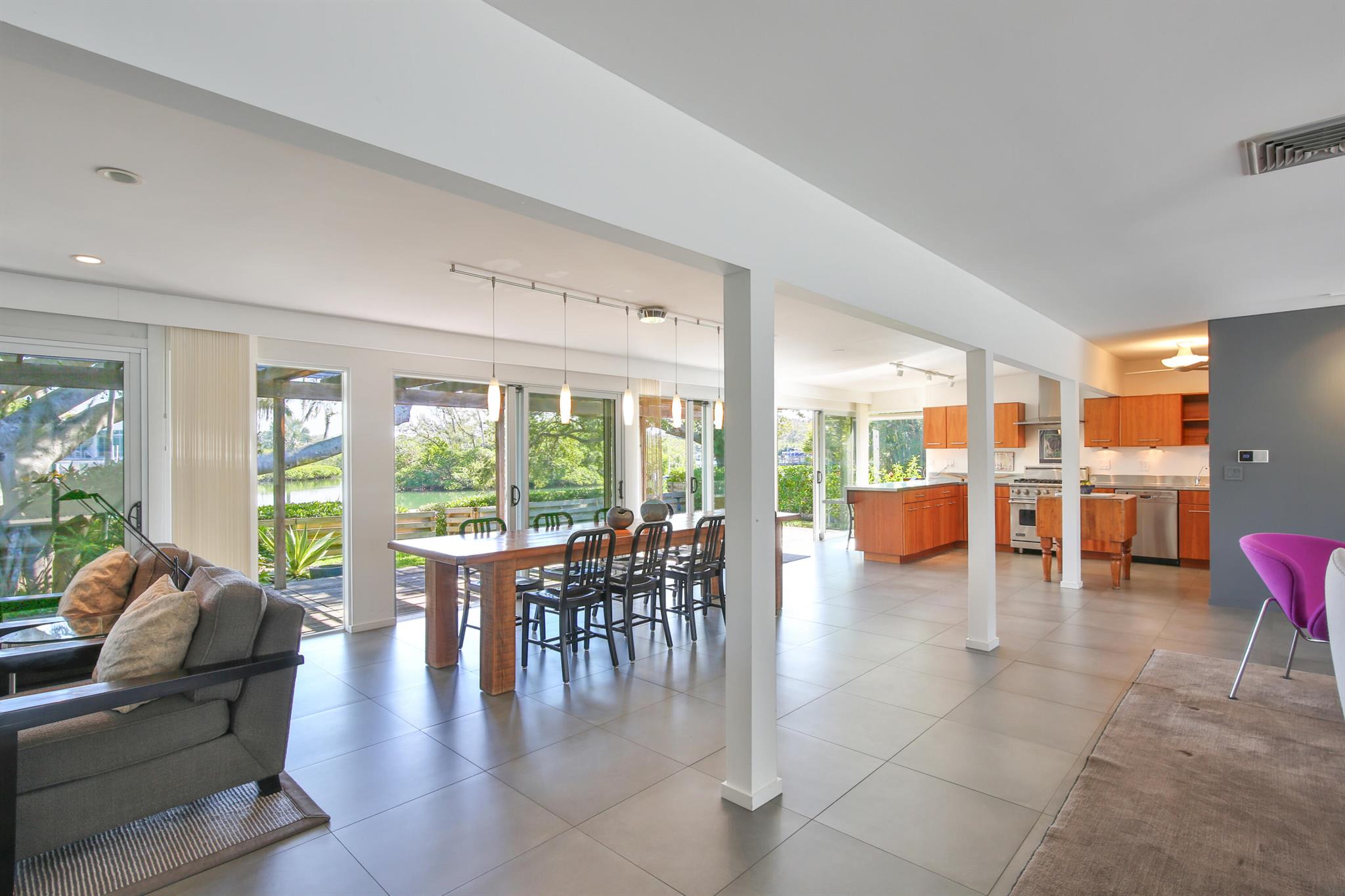 COCOANUT BAYOU - Residential