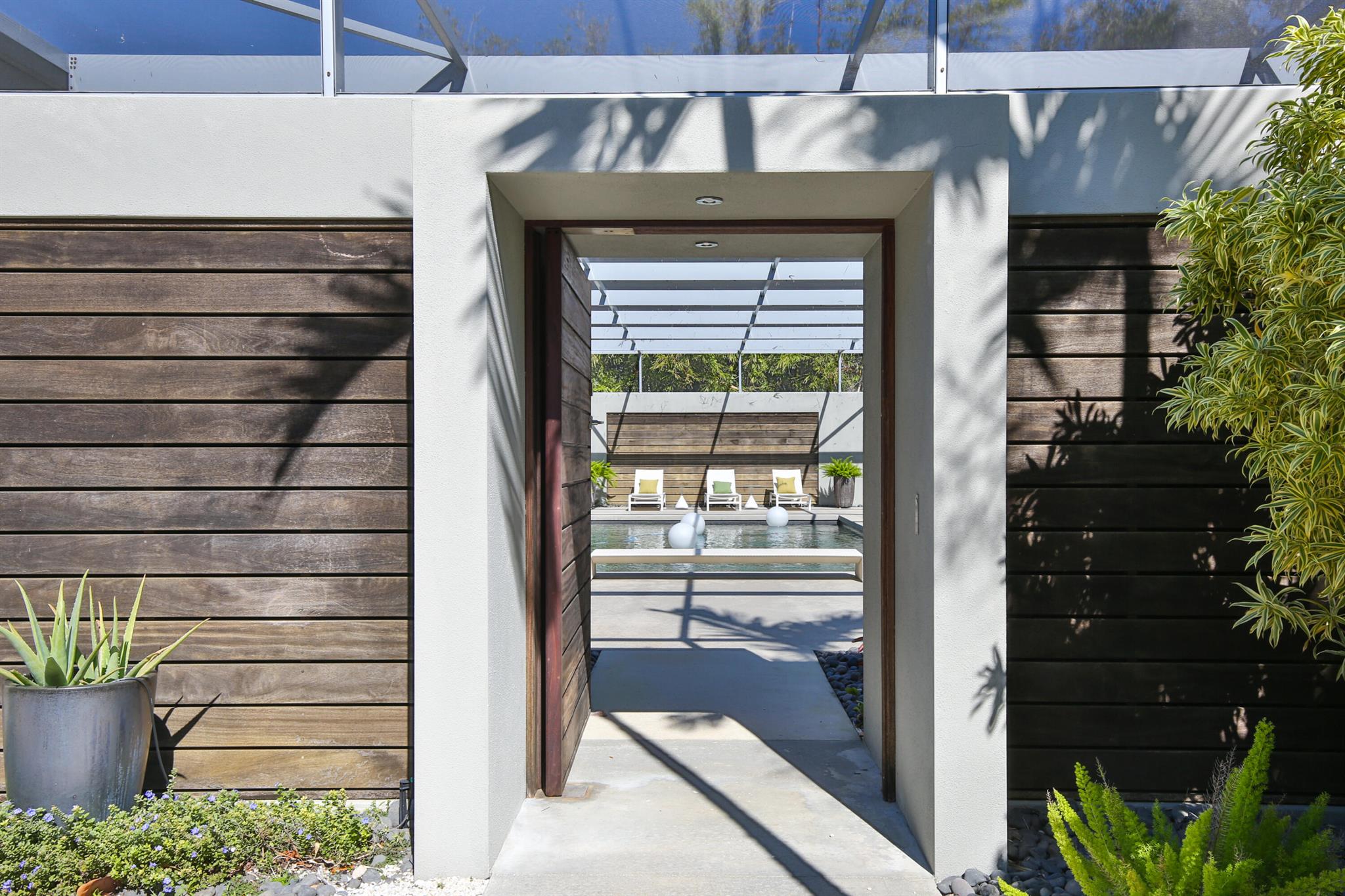 COCOANUT BAYOU - Residential