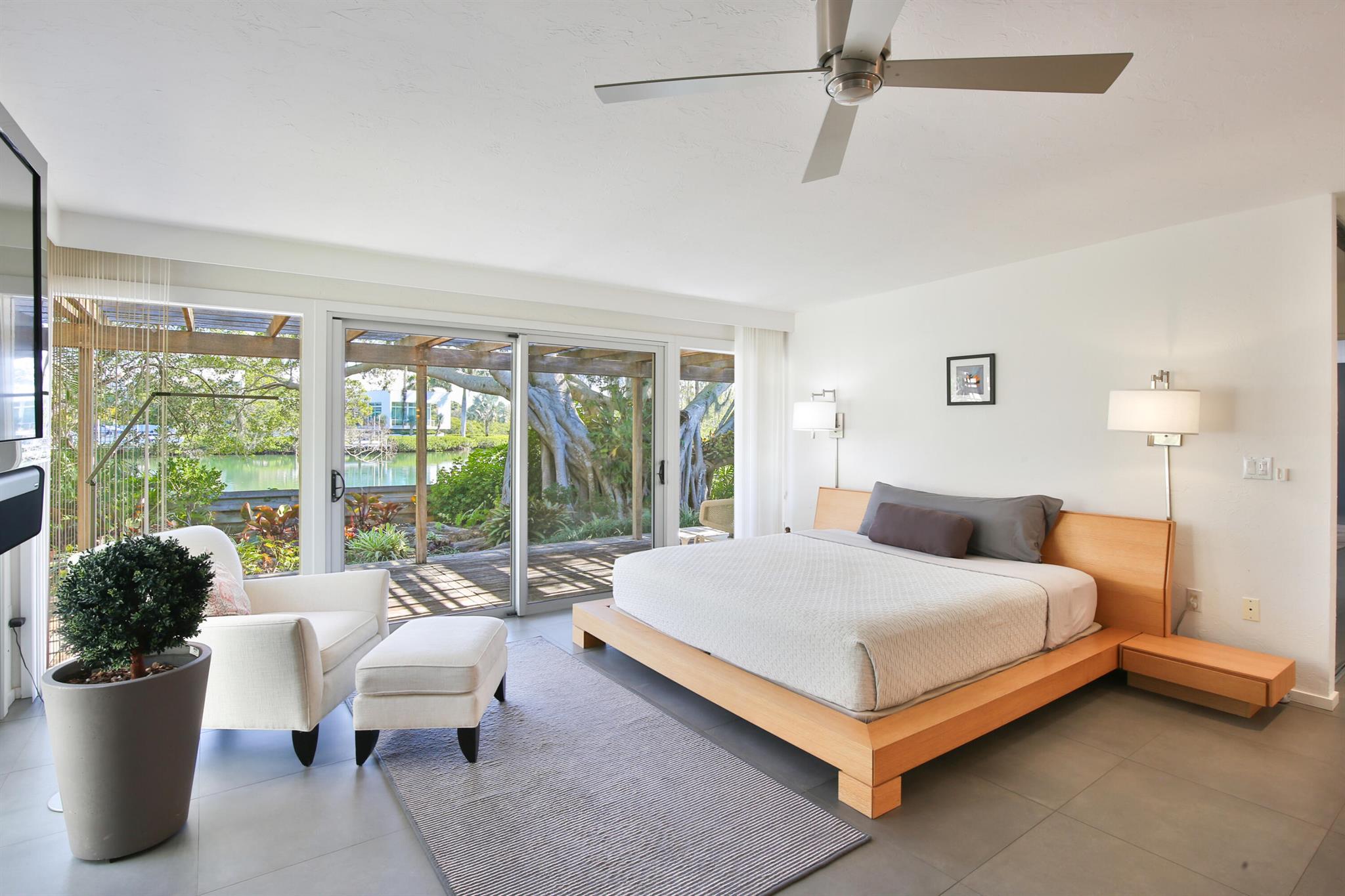 COCOANUT BAYOU - Residential