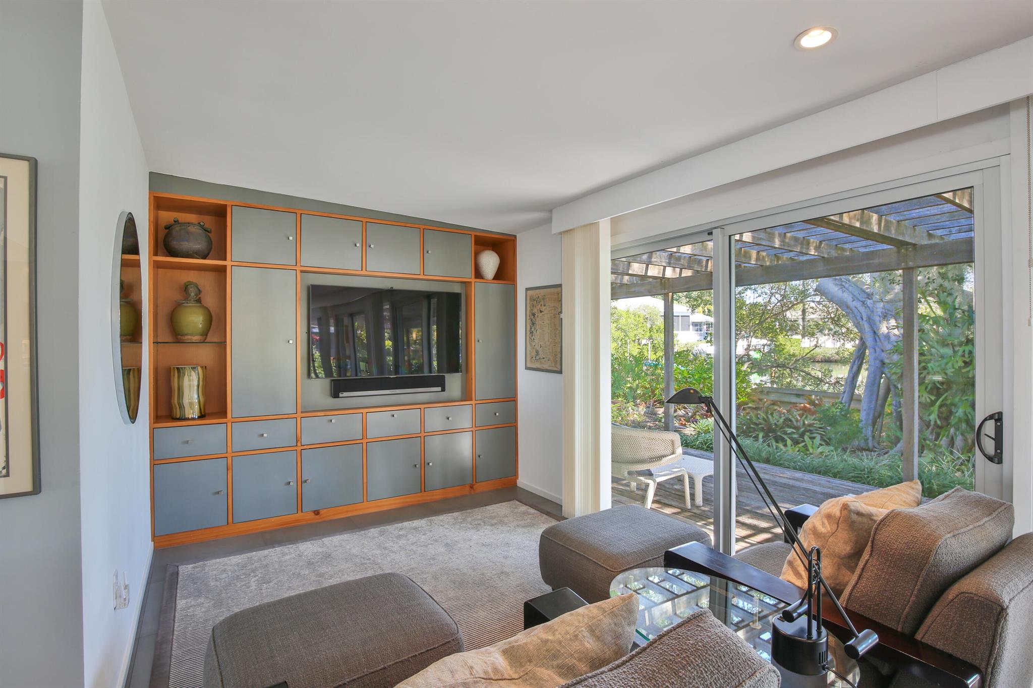 COCOANUT BAYOU - Residential