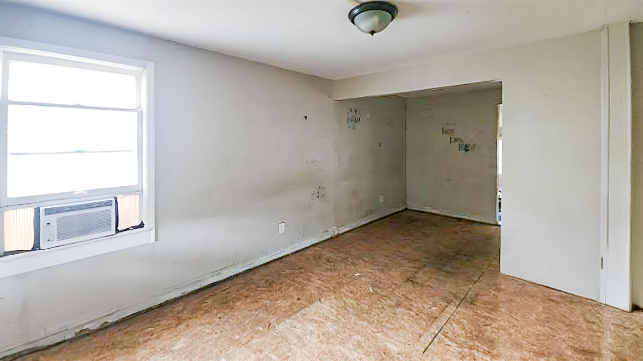 105 NW 28th Way