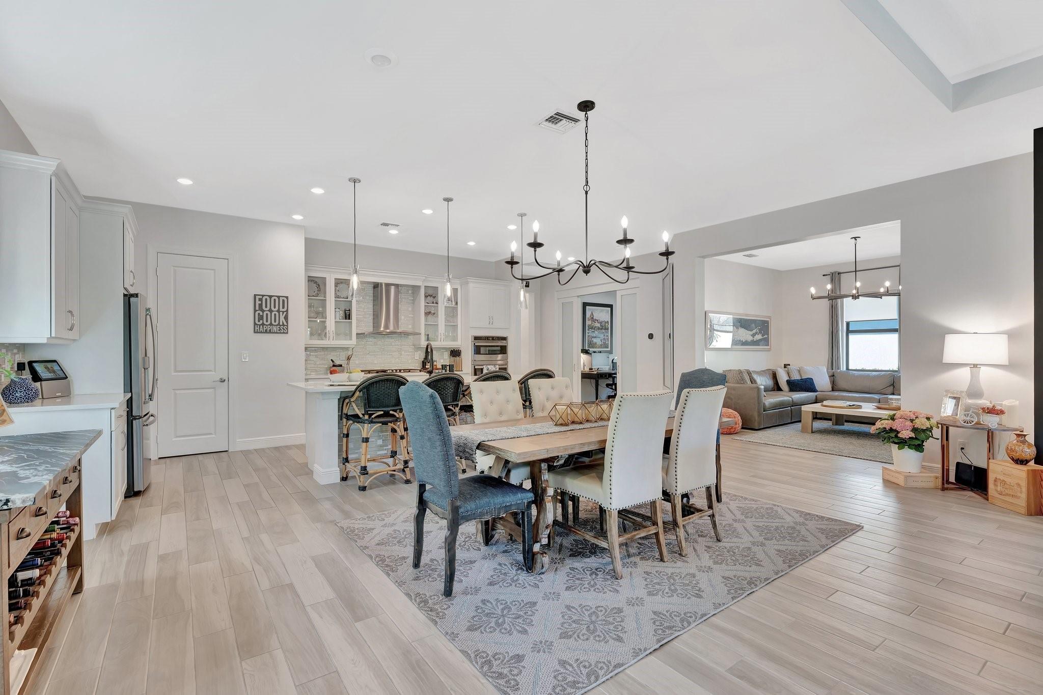8740 E Baypoint Cir