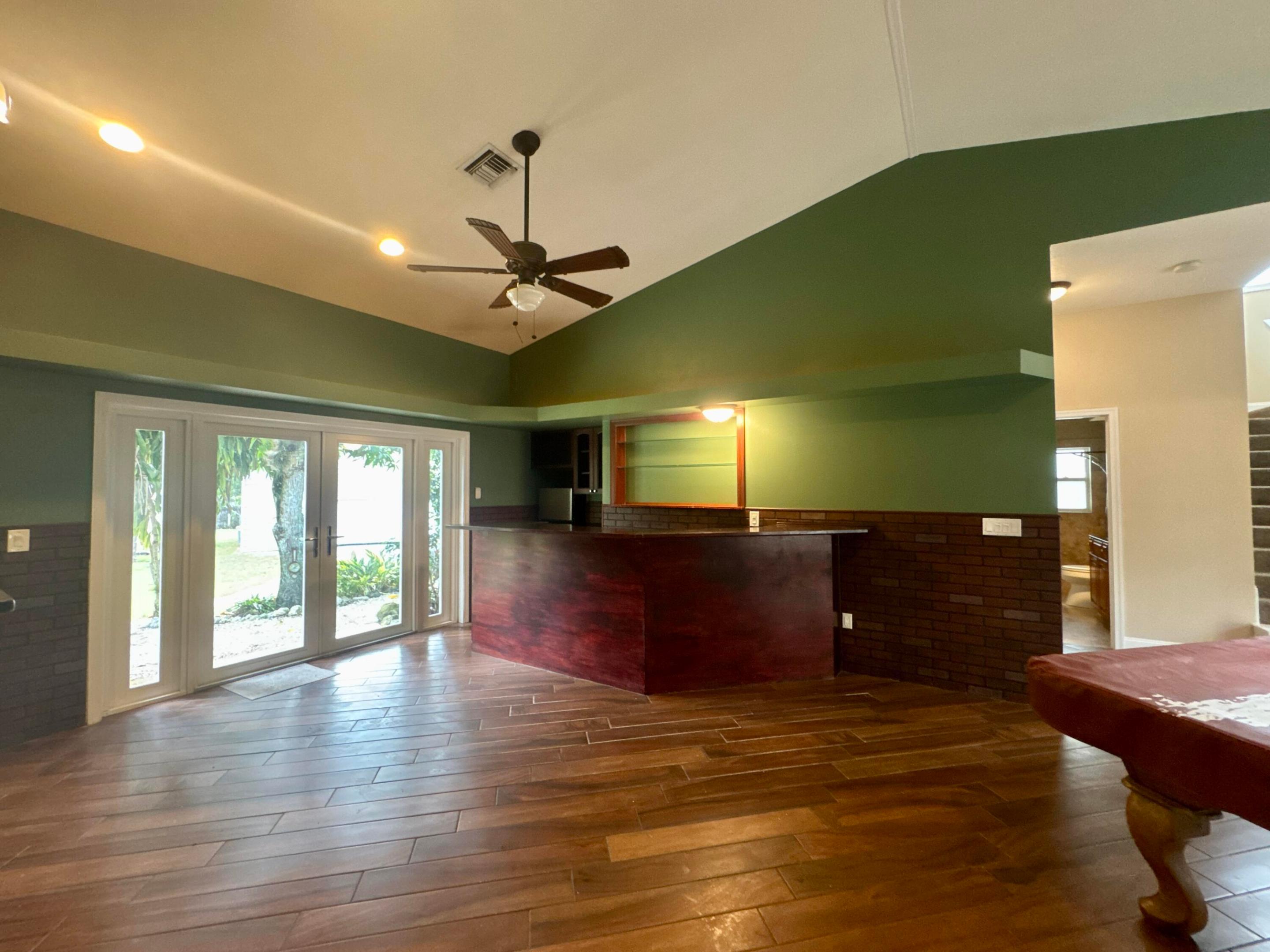 LOXAHATCHEE GROVES - Residential