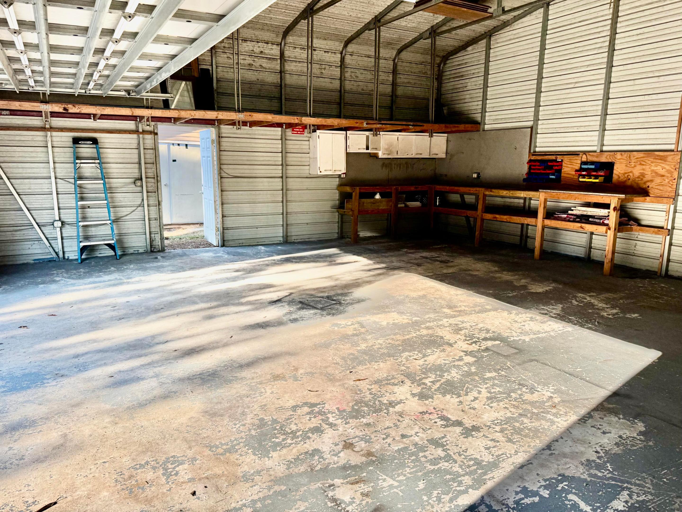 LOXAHATCHEE GROVES - Residential