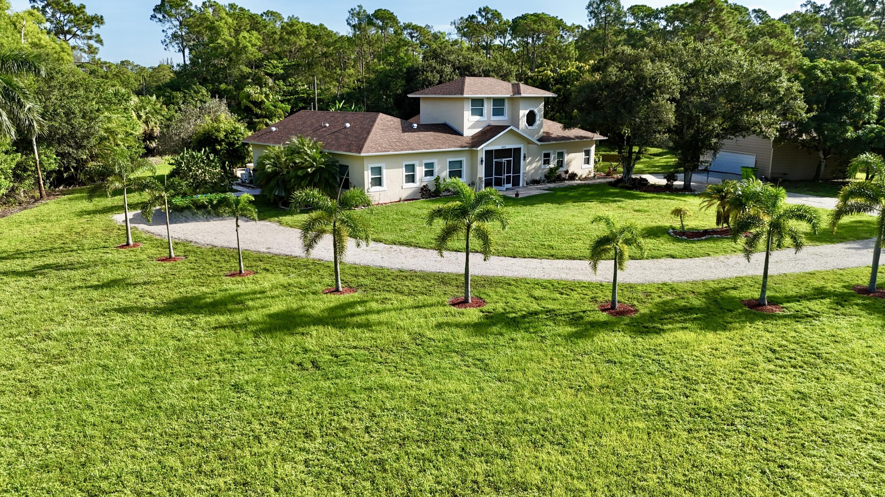 LOXAHATCHEE GROVES - Residential