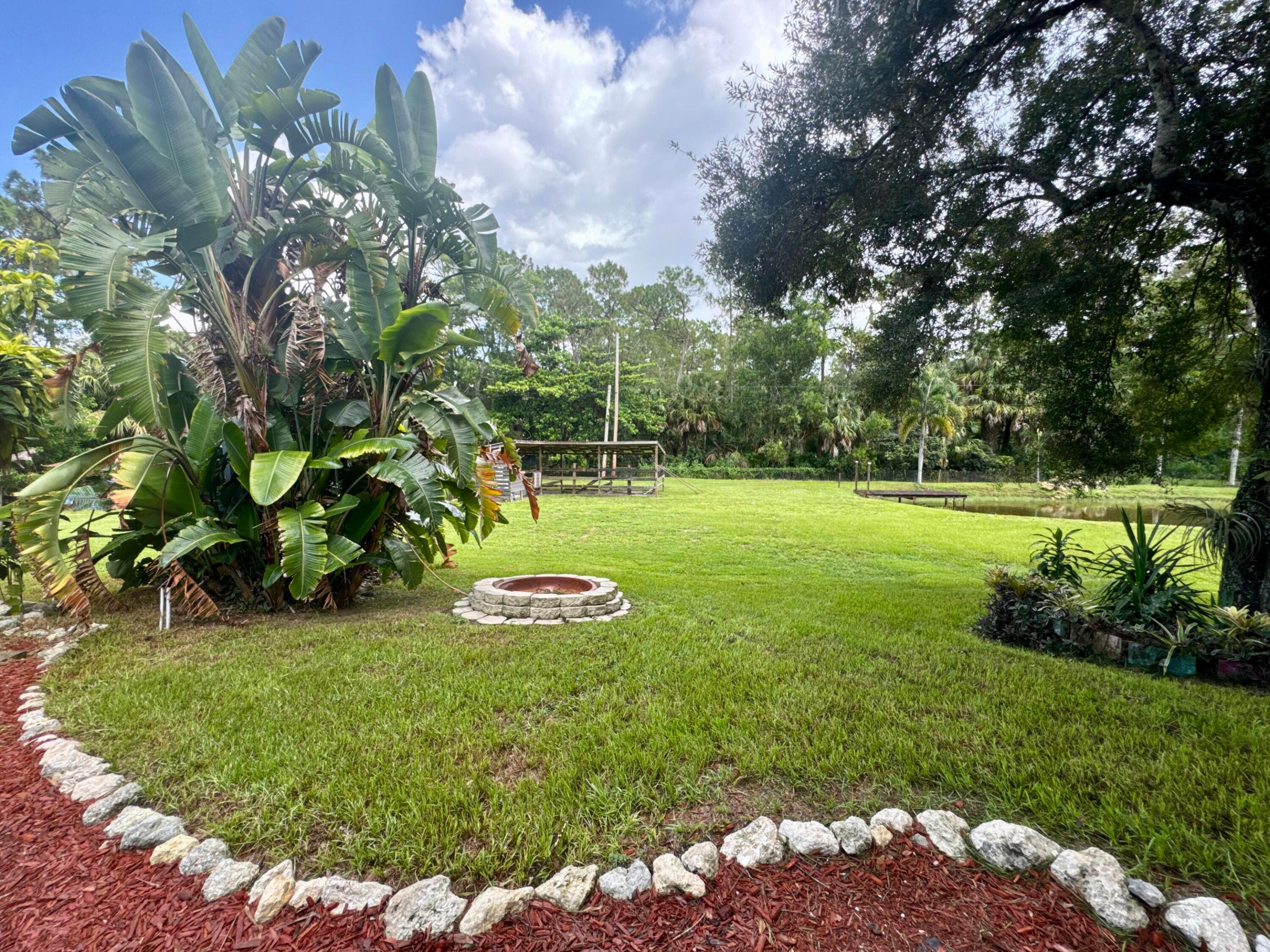 LOXAHATCHEE GROVES - Residential