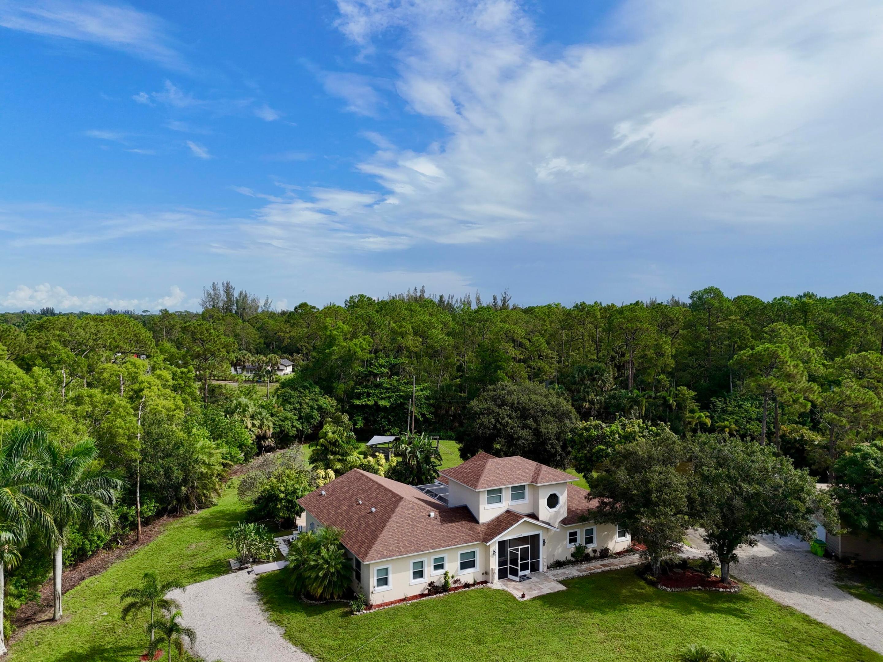 LOXAHATCHEE GROVES - Residential