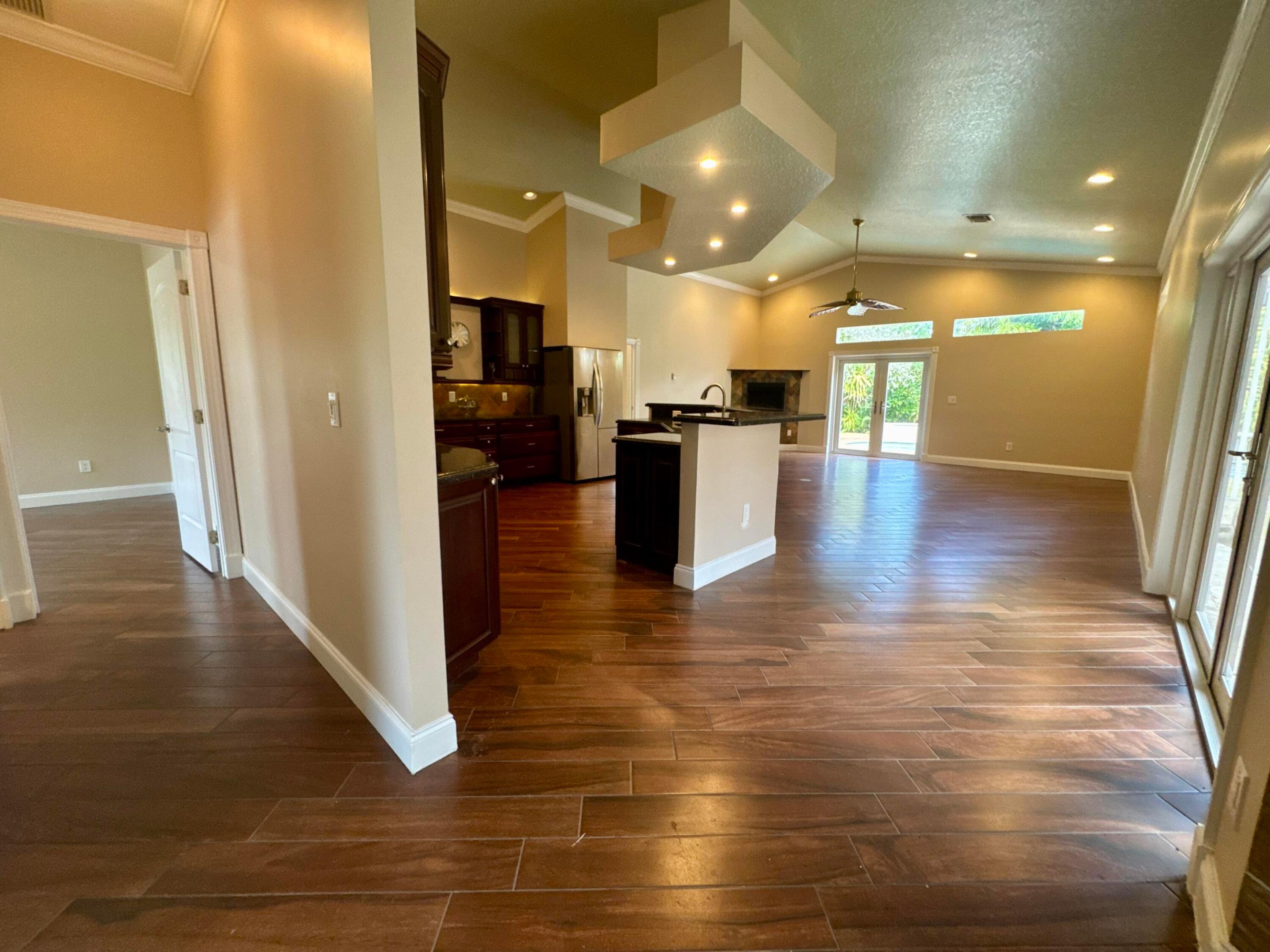 LOXAHATCHEE GROVES - Residential