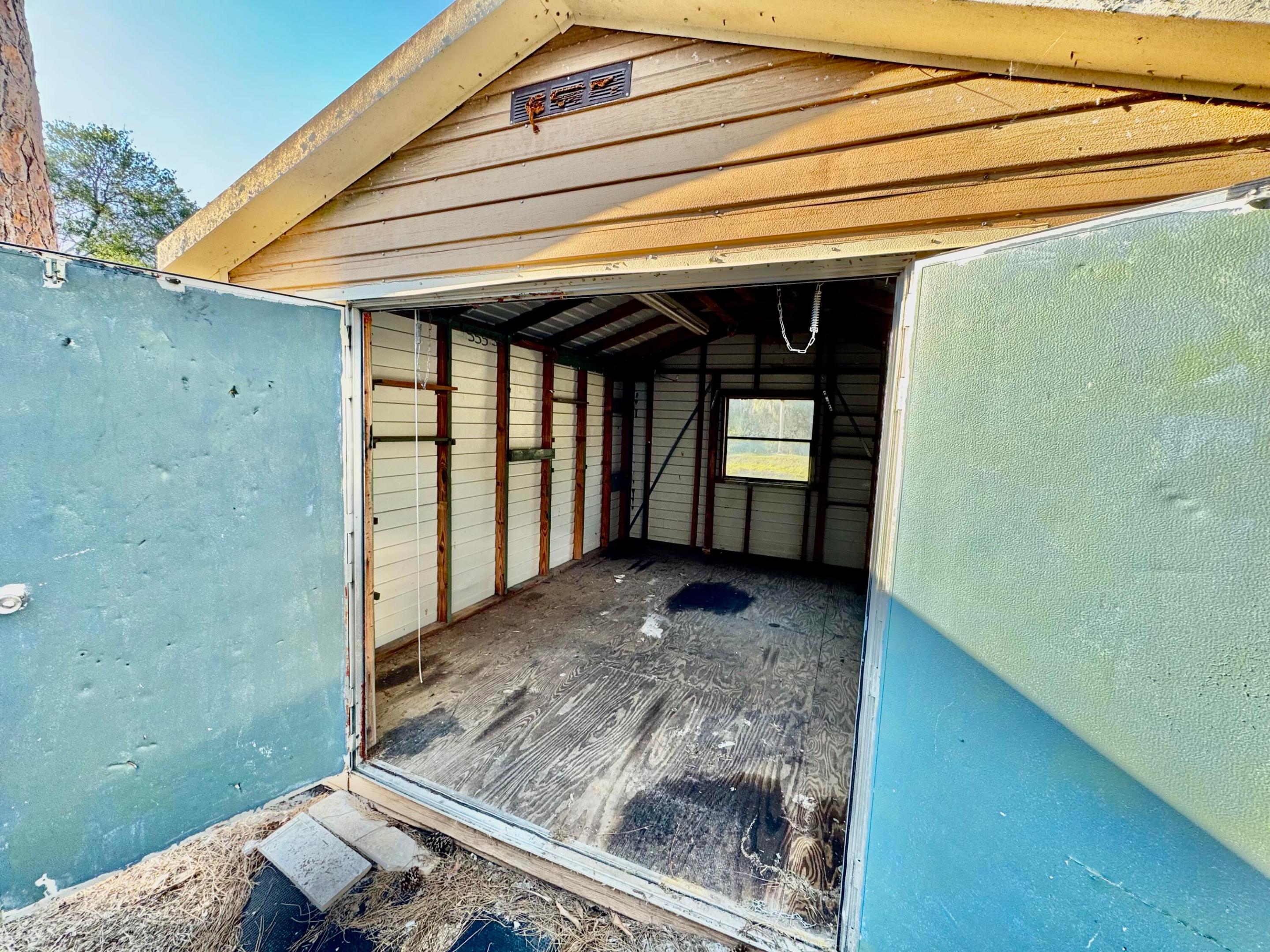 LOXAHATCHEE GROVES - Residential