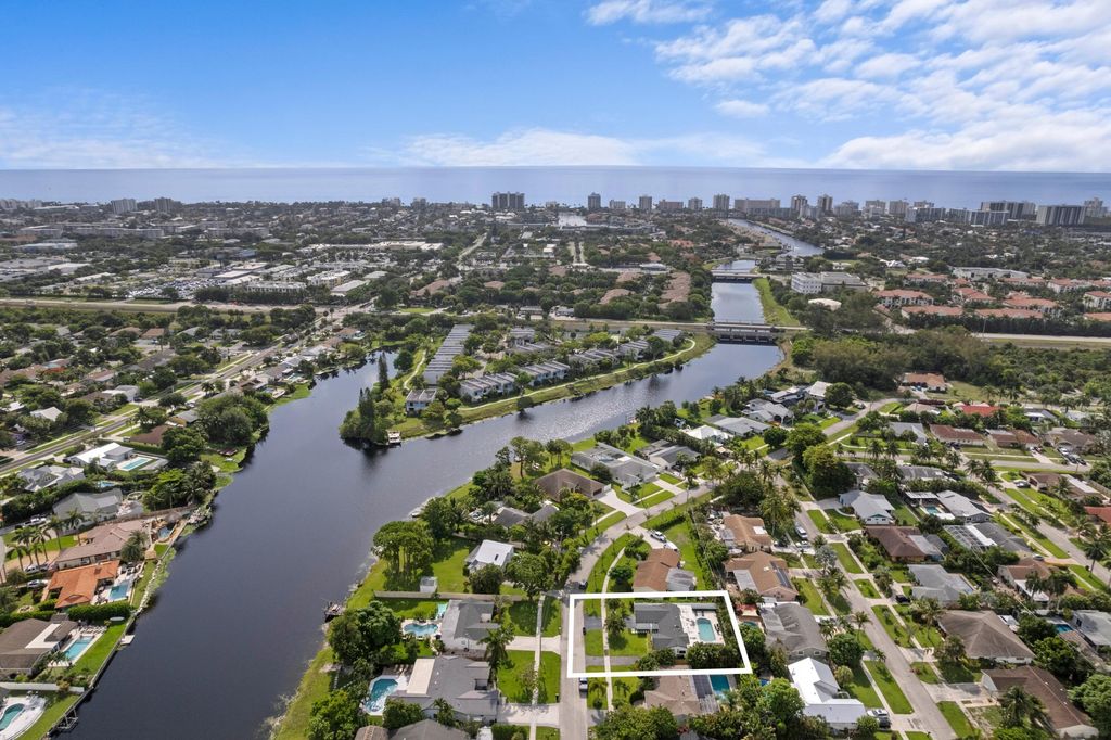 Photo of 124 Oregon Lane, Boca Raton, FL 33487 (MLS # B26045848)