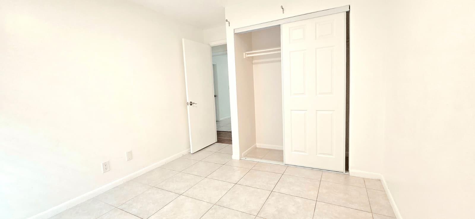 GUARDIAN ESTATES 81-41 B - Residential