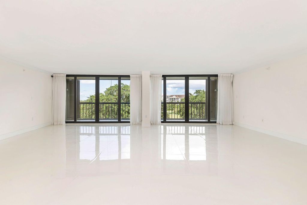 Photo of 2450 Presidential Way #505, West Palm Beach, FL 33401 (MLS # R11145698)