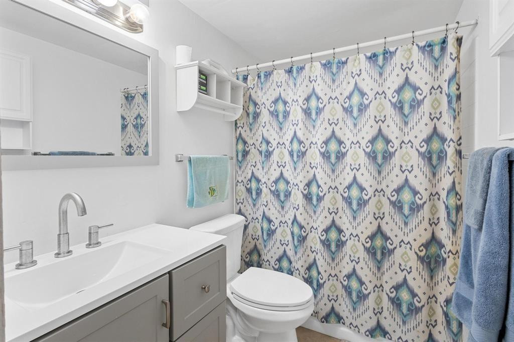 Kingswood Condo - Residential