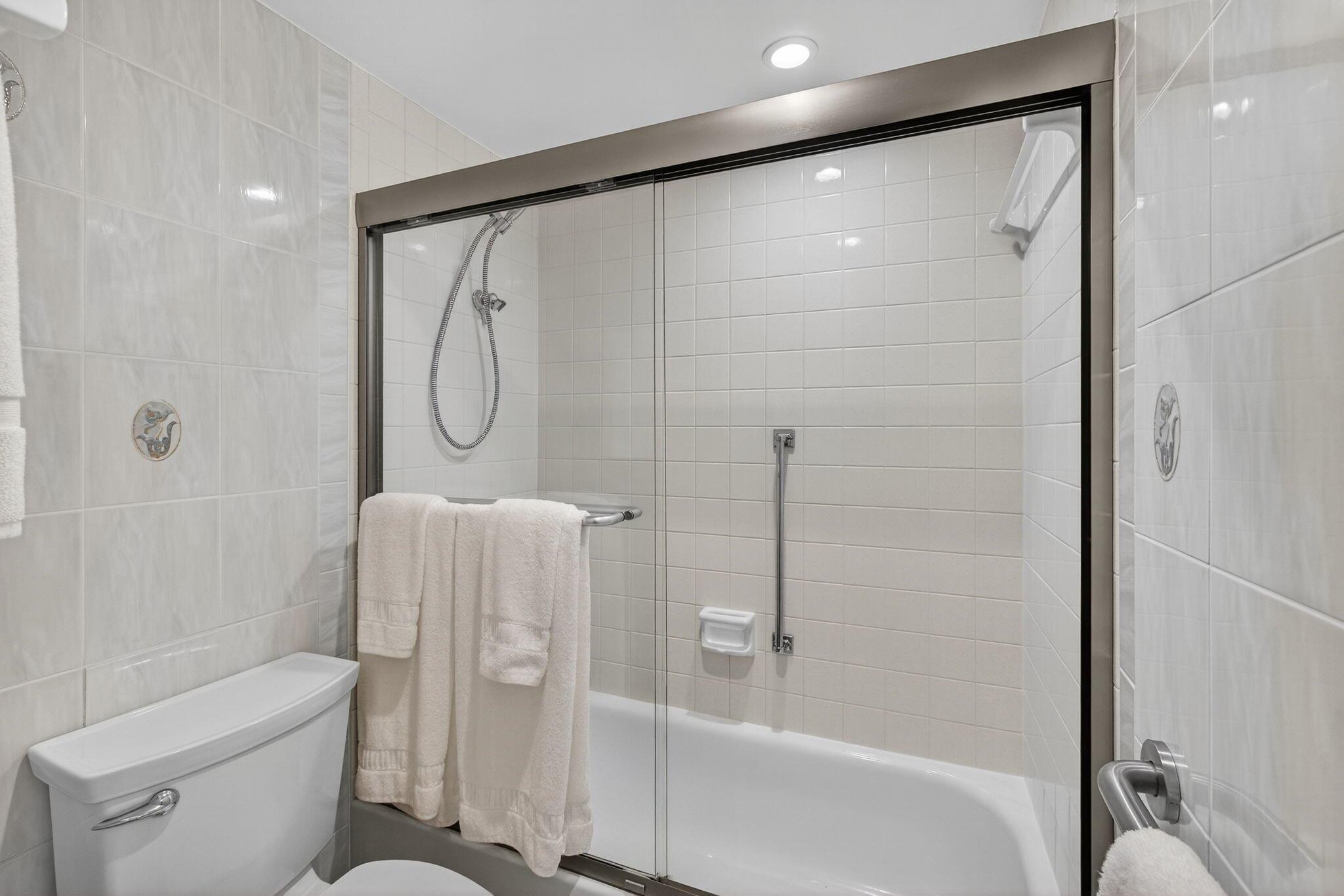 PHOENIX TOWERS CONDO - Residential
