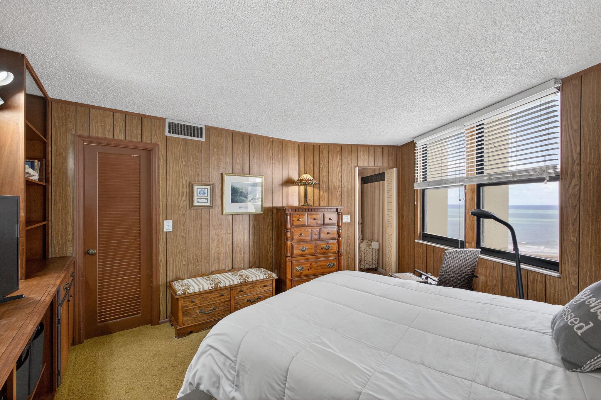 PHOENIX TOWERS CONDO - Residential