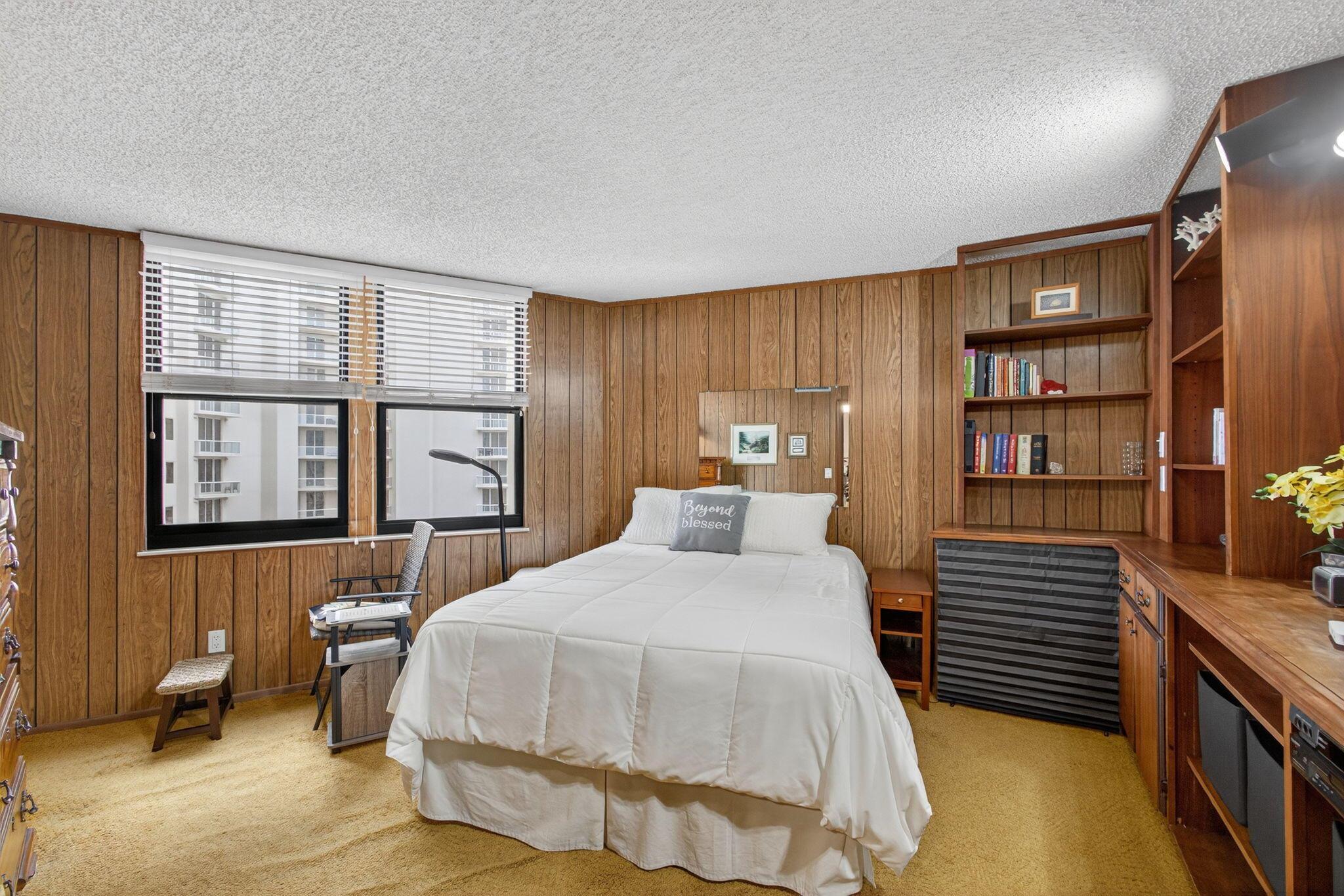 PHOENIX TOWERS CONDO - Residential