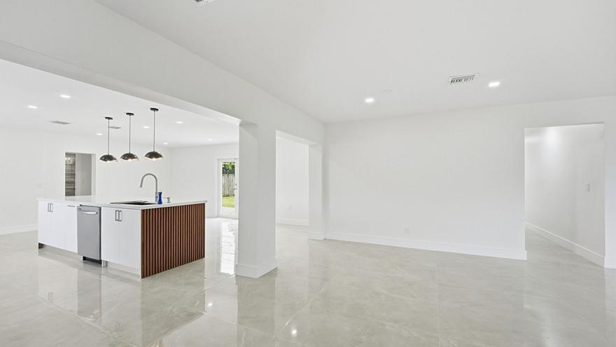 21020 Highland Lakes Boulevard