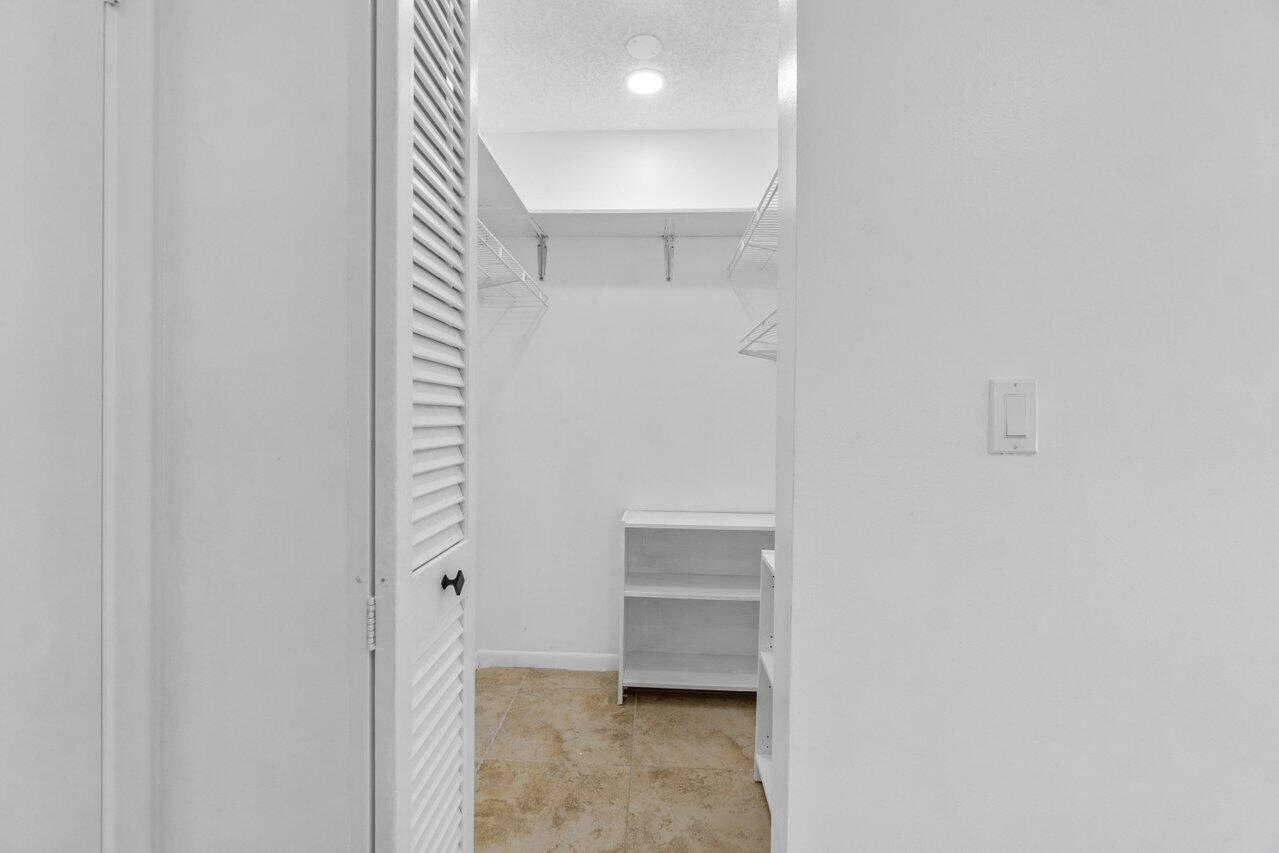 PALM HILL VILLAS UNIT TWO - Residential Lease