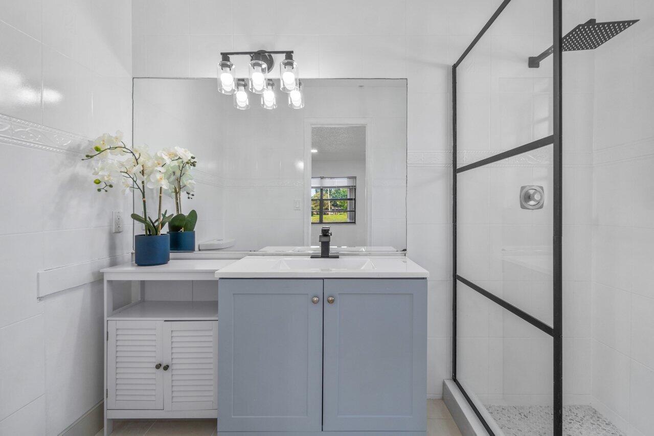 PALM HILL VILLAS UNIT TWO - Residential Lease