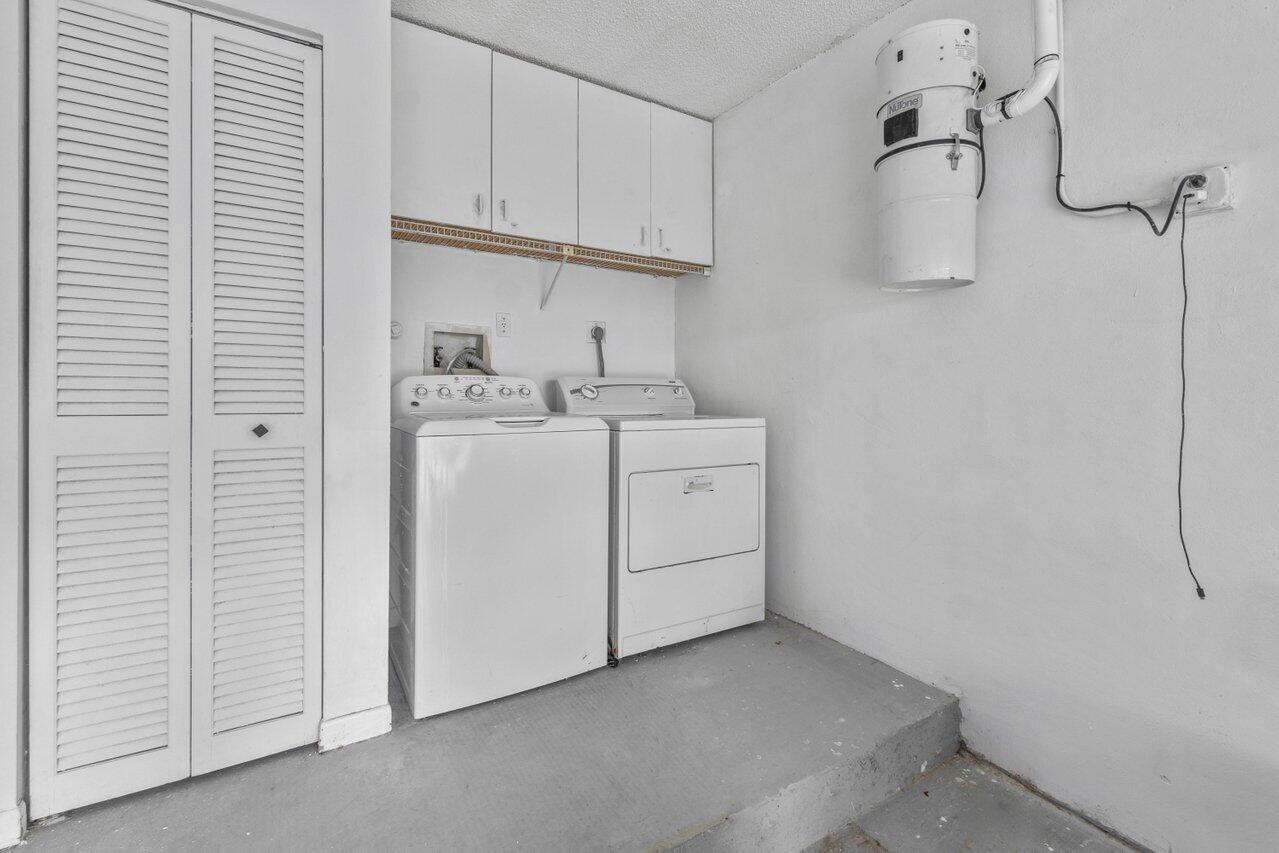 PALM HILL VILLAS UNIT TWO - Residential Lease