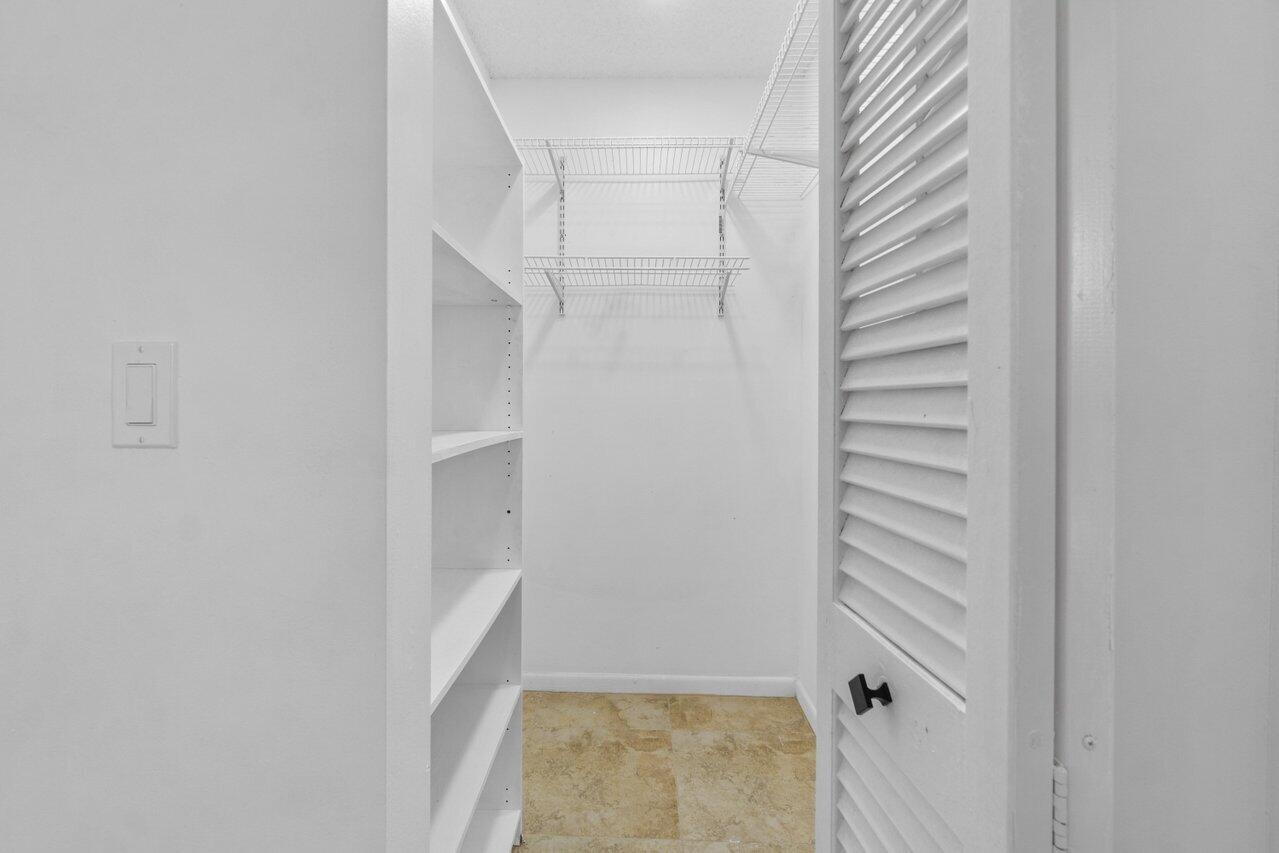 PALM HILL VILLAS UNIT TWO - Residential Lease