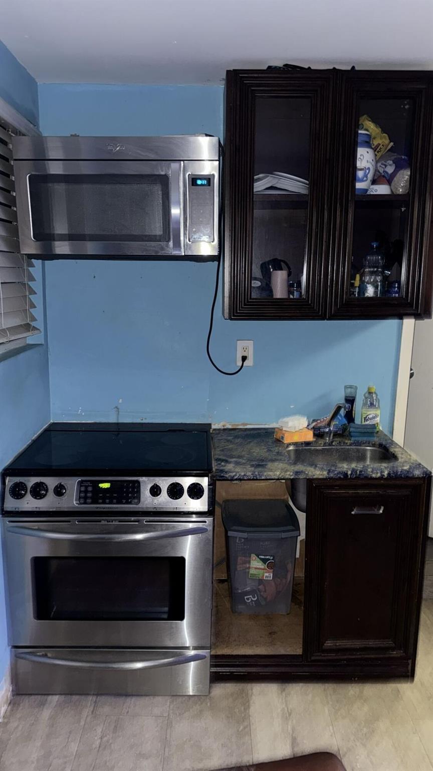 ENGLEWOOD MANOR - Residential Income