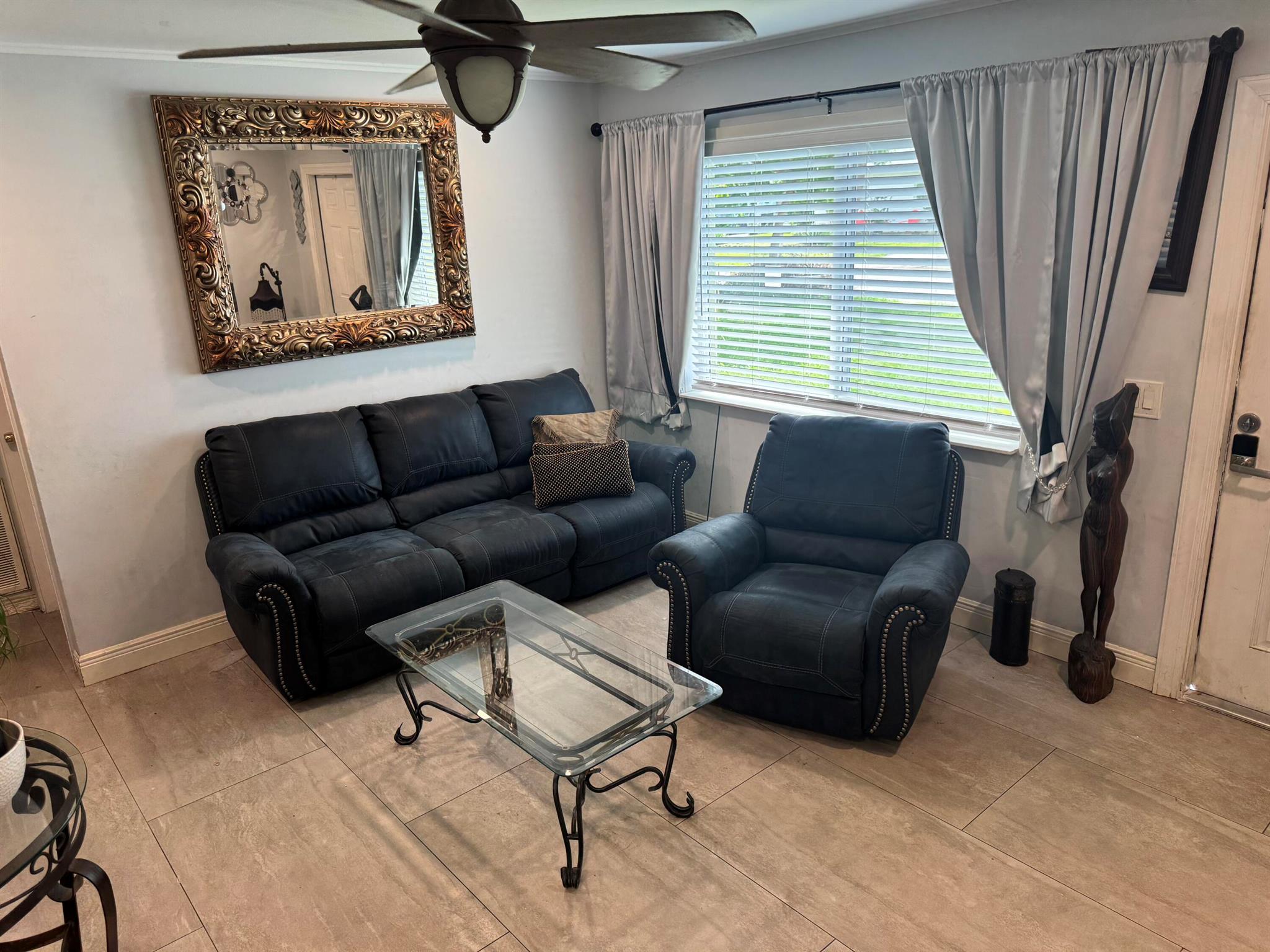 ENGLEWOOD MANOR - Residential Income