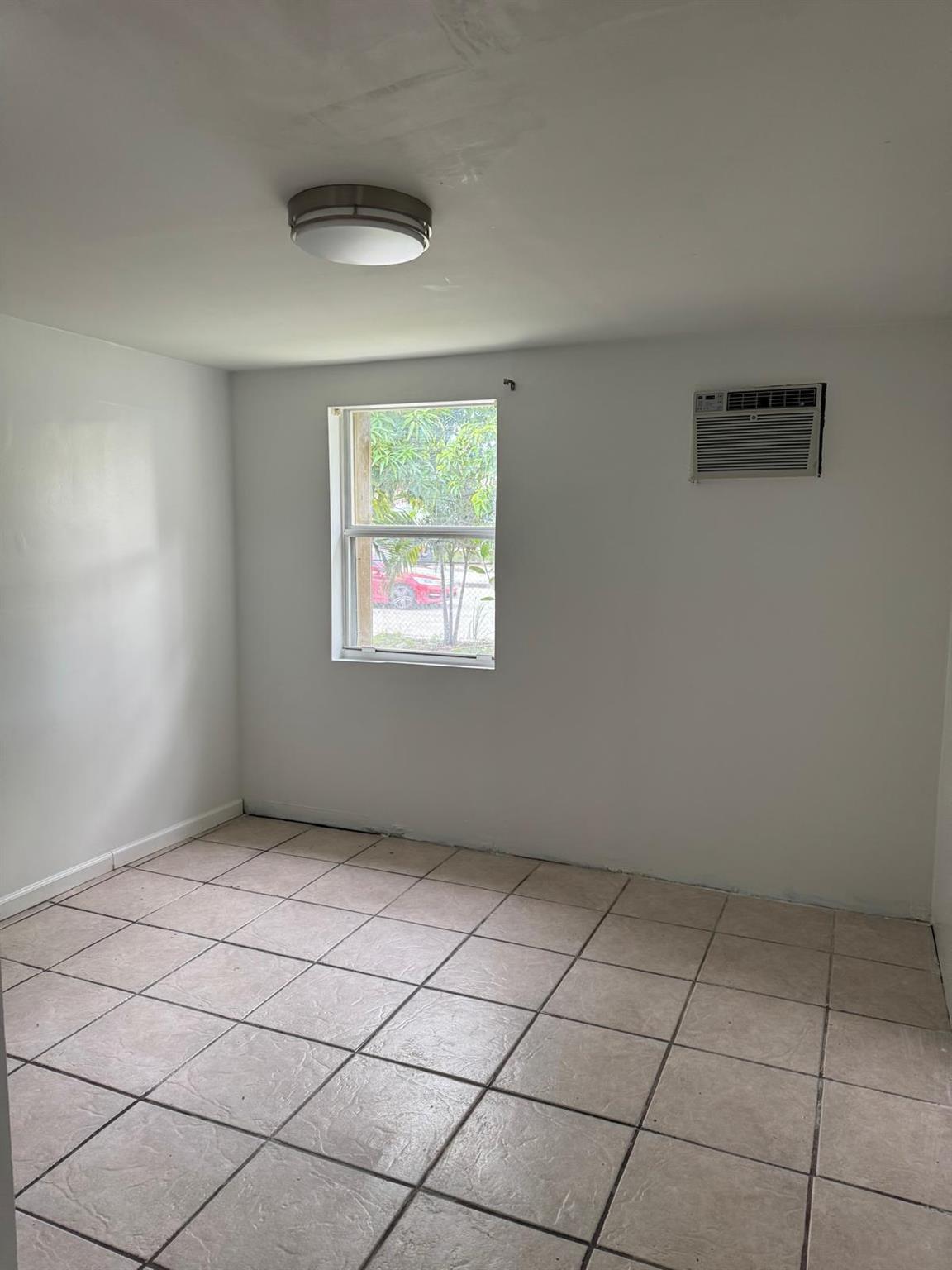 ENGLEWOOD MANOR - Residential Income