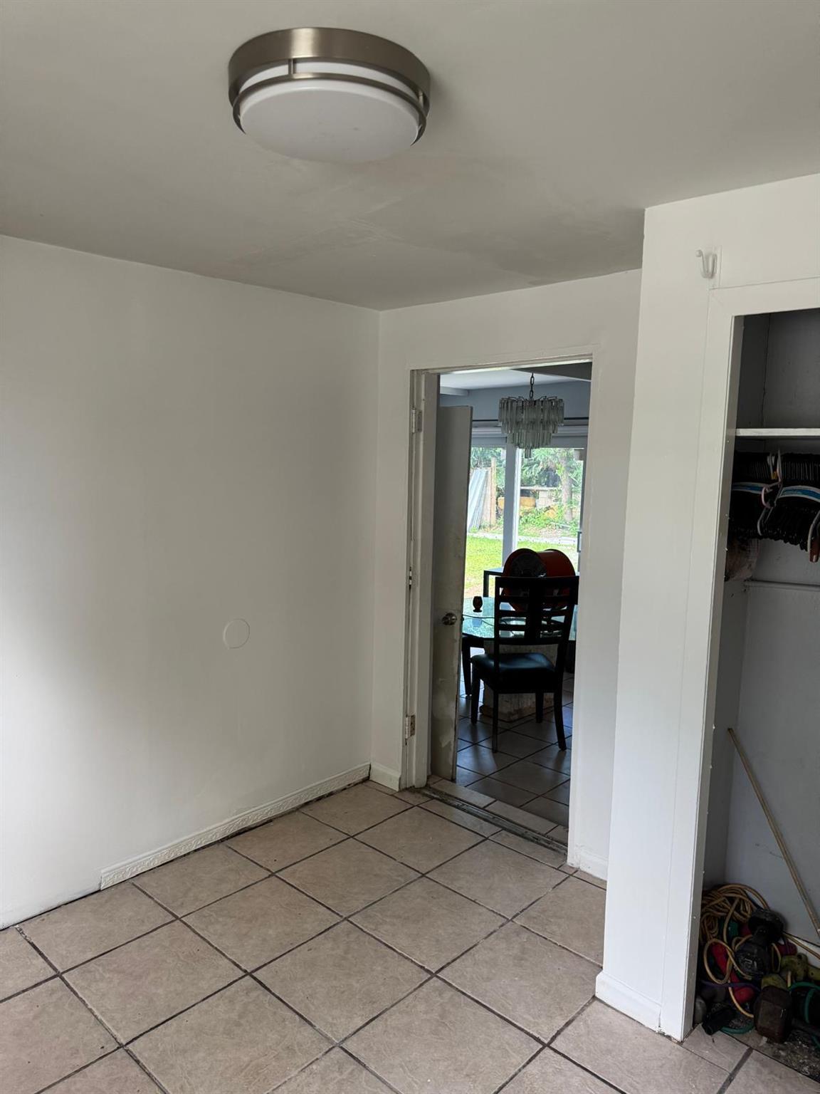 ENGLEWOOD MANOR - Residential Income