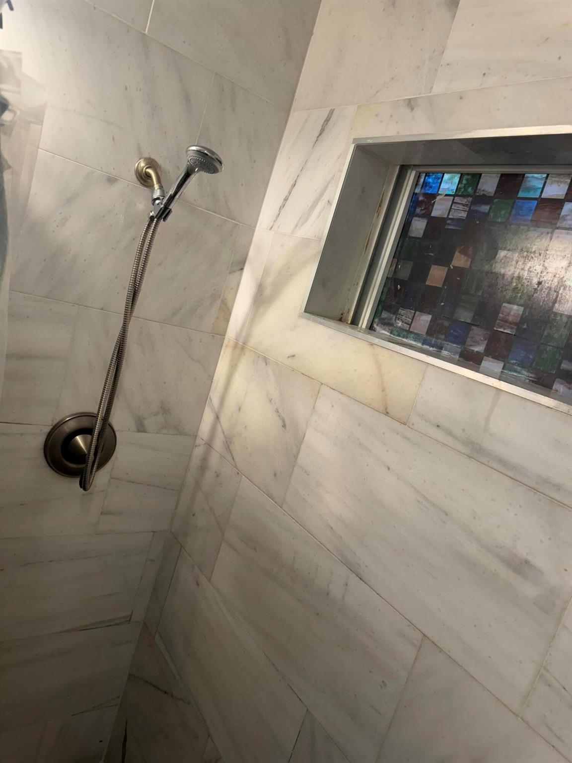 ENGLEWOOD MANOR - Residential Income