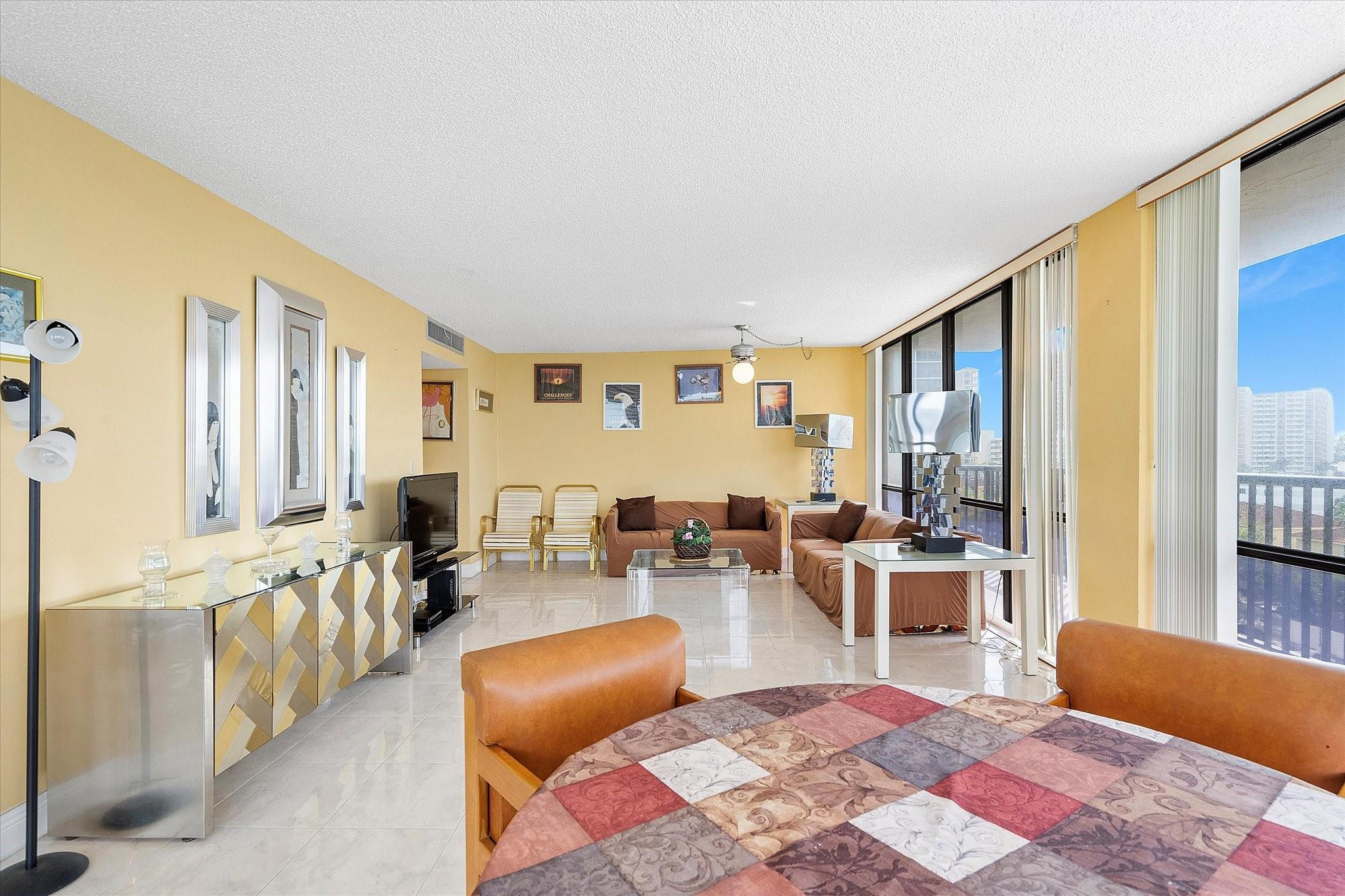 AVANT GARDE - Residential
