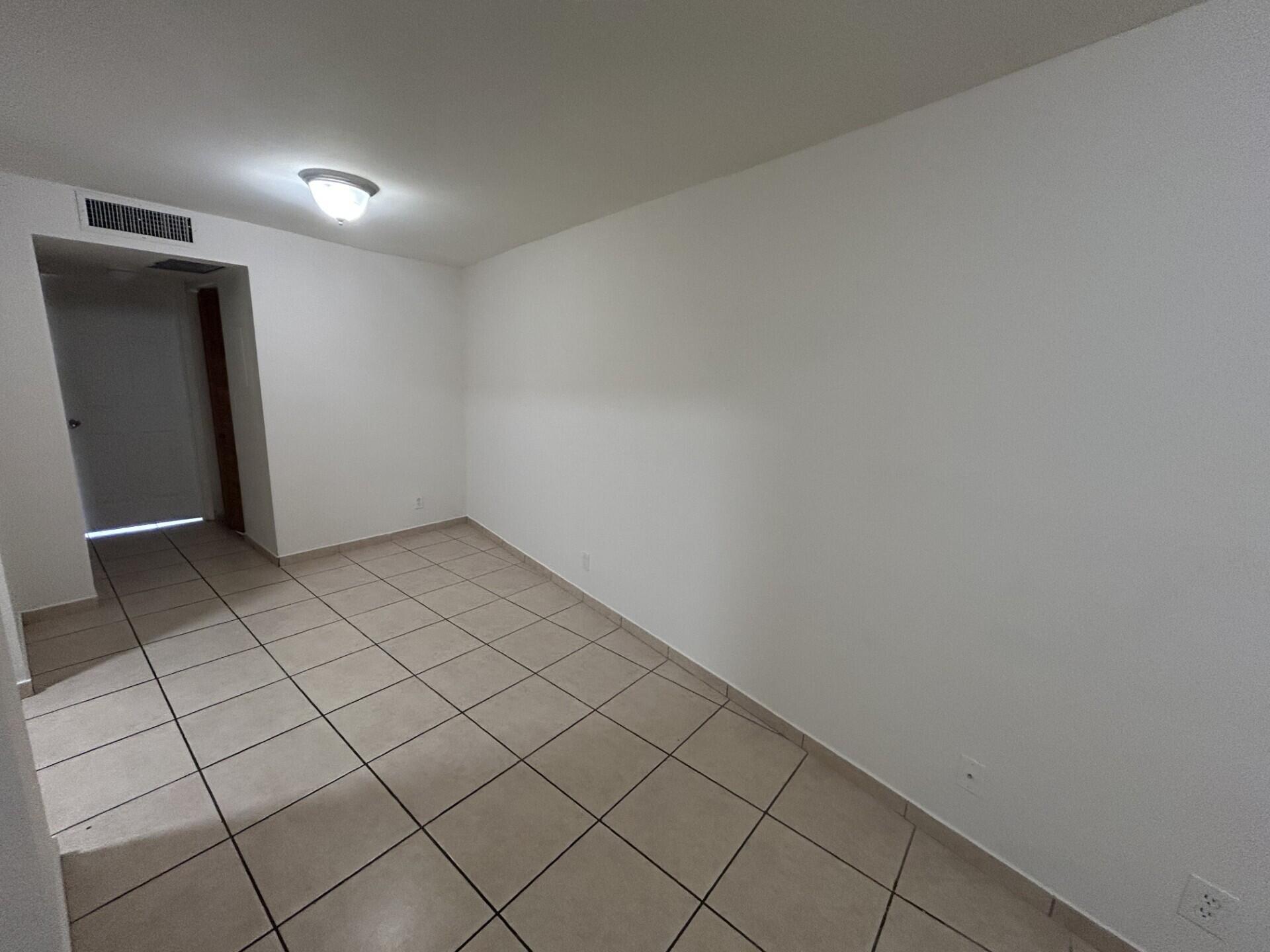 VILLAGE GREEN 4 CONDO - Residential Lease